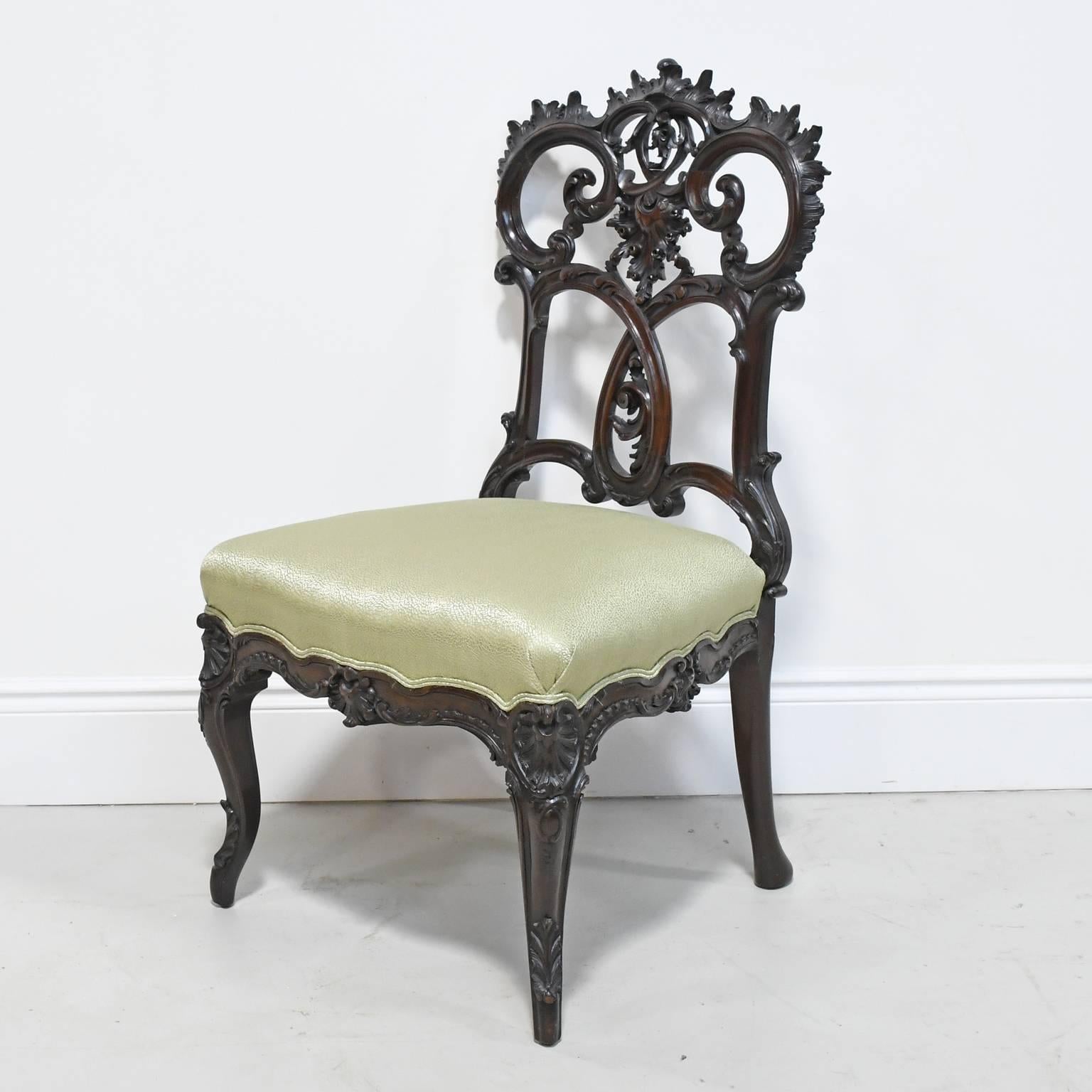 Pair of Antique American Carved Rococo Revival Chairs in Mahogany w/ Upholstery For Sale 1
