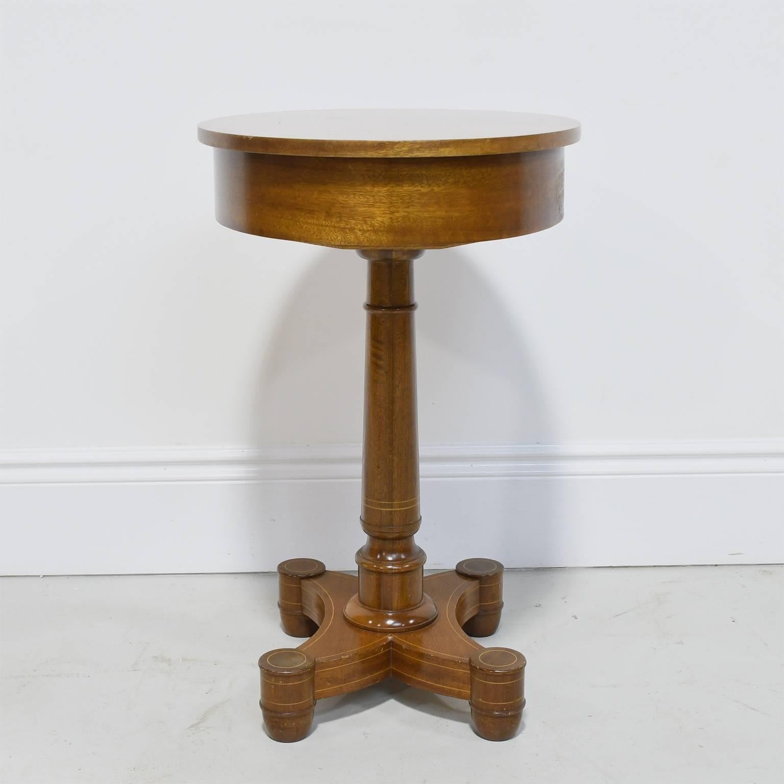 Late 19th Century Oval Sewing Table in Light Mahogany with Line Inlays 2