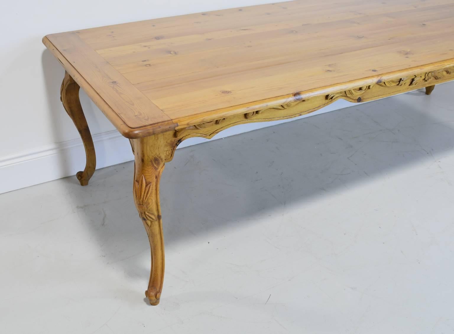 Custom-Made Kitchen or Dining Farm Table from Repurposed Antique Pine circa 1995 In Good Condition In Miami, FL
