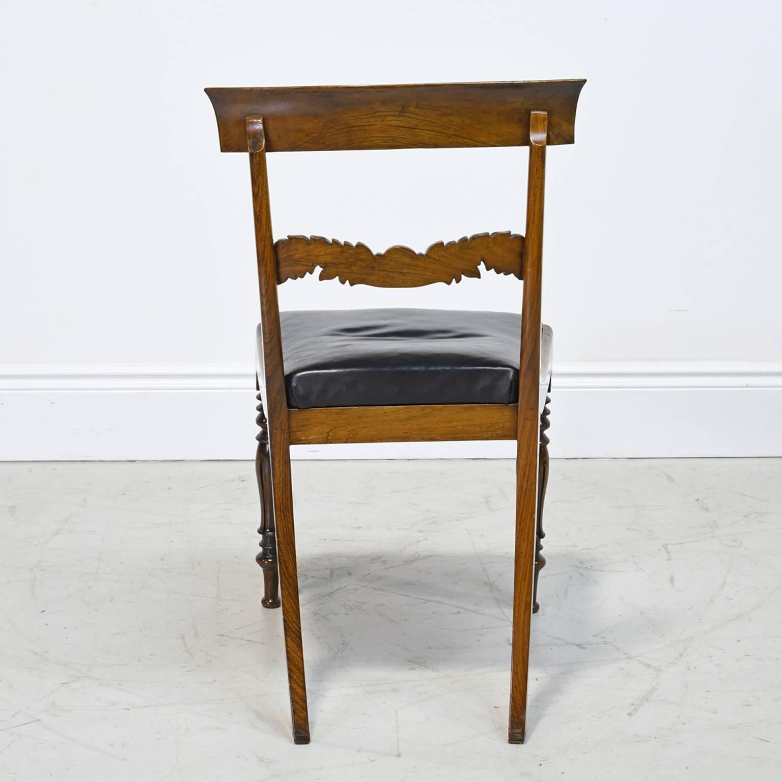 English Regency Rosewood Chair with Black Leather Upholstery, circa 1830 In Good Condition In Miami, FL