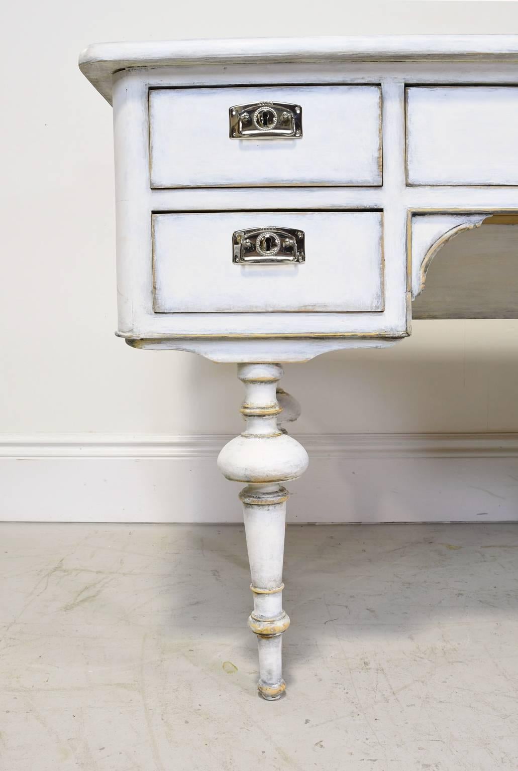 white pine desk