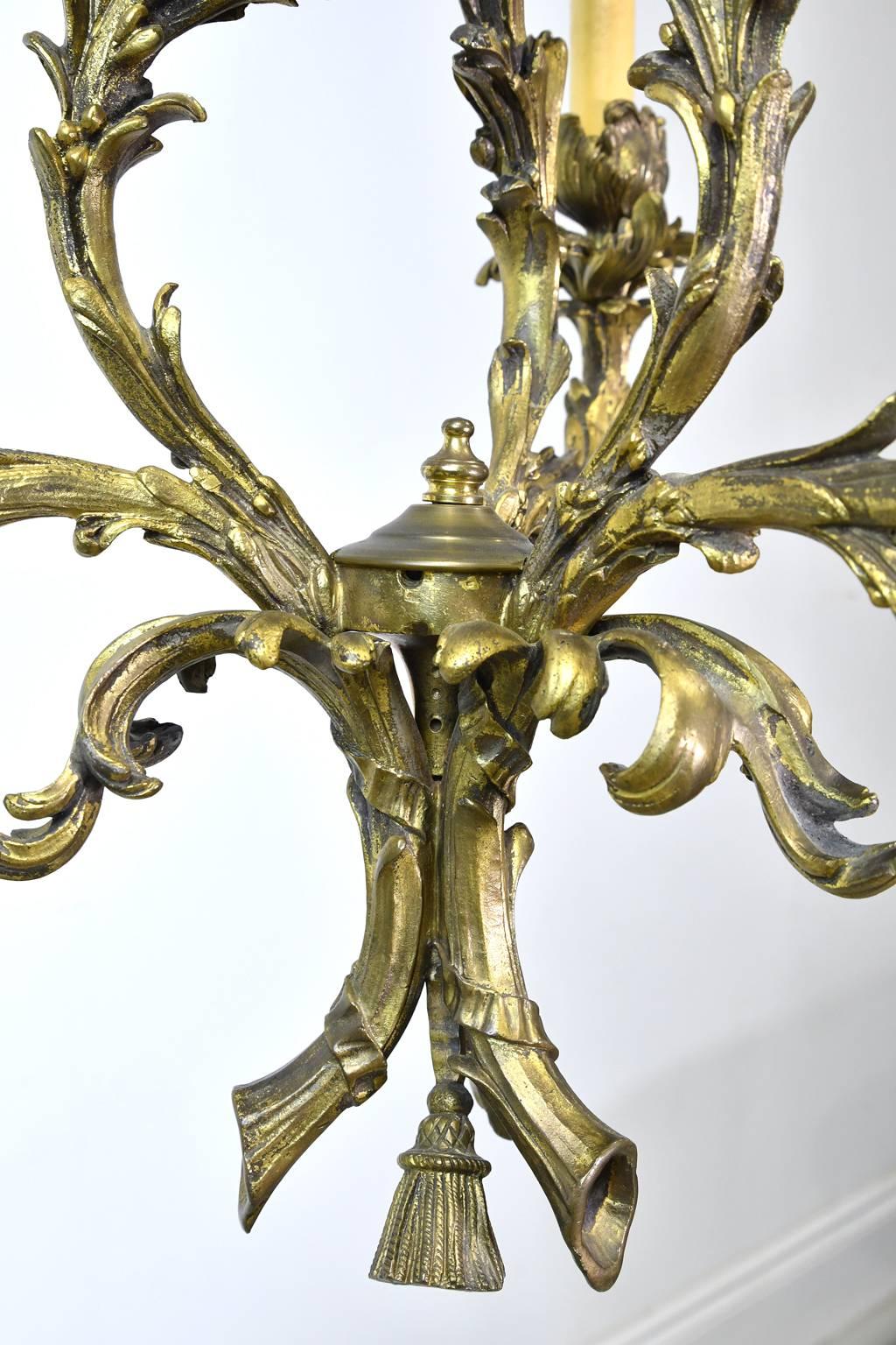 Early 20th Century, French Rococo Style Three-Light Chandelier in Bronze Doré In Good Condition For Sale In Miami, FL