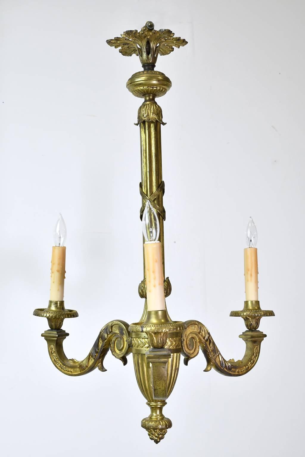 Early 20th Century French Belle Époque Three-Light Chandelier in Bronze Doré 4