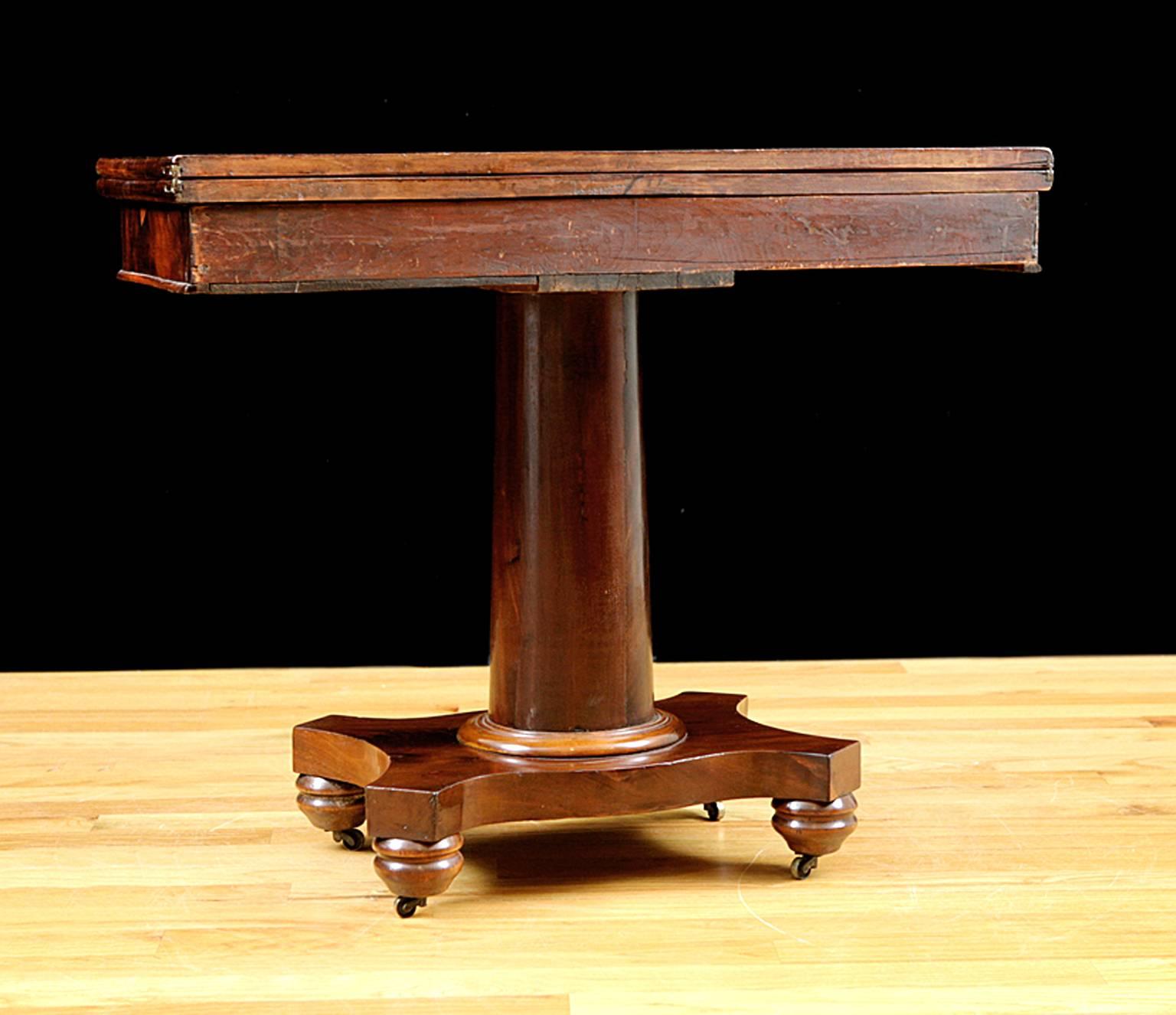Antique American Empire Card/ Games Table in West Indies Mahogany with Pedestal In Good Condition For Sale In Miami, FL