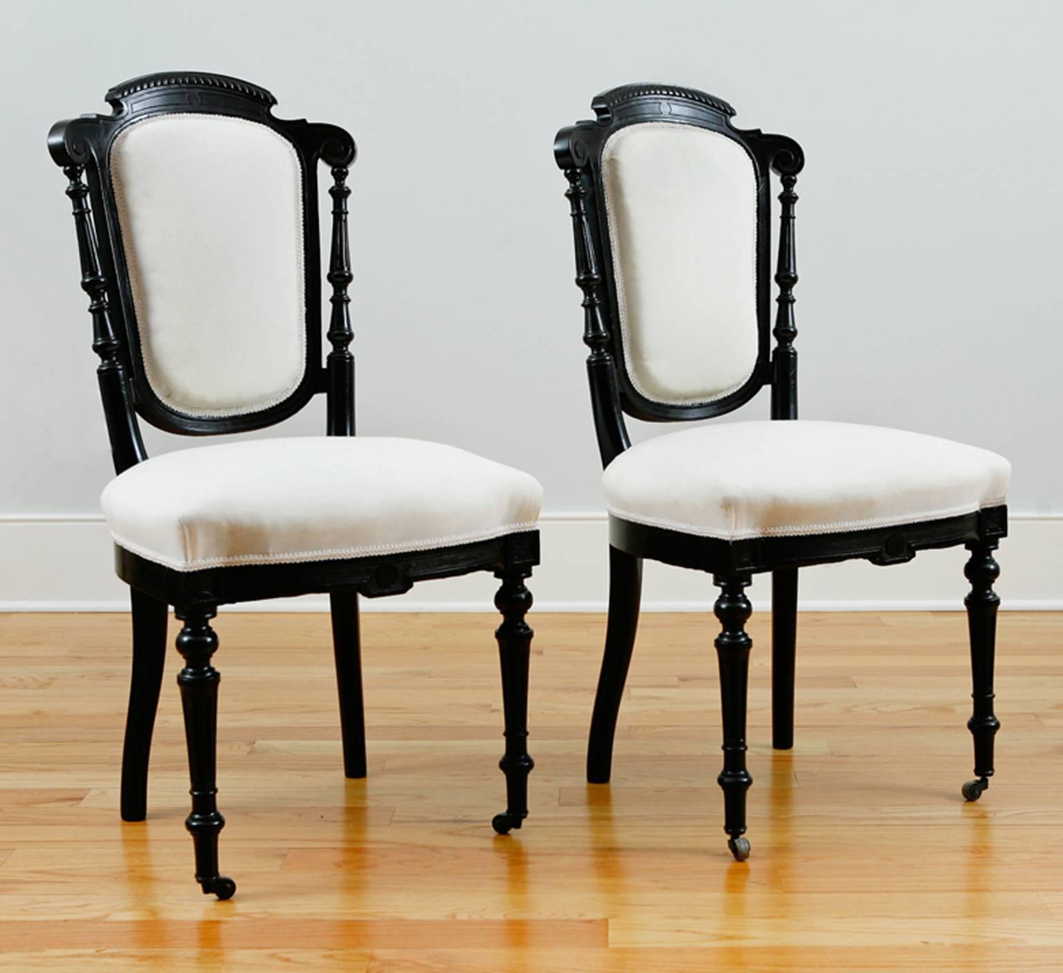Set of Four French Napoleon III Dining Chairs with Upholstery, circa 1870 1