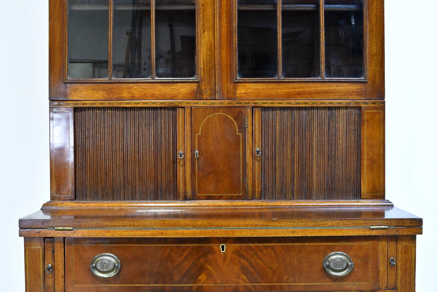 Inlay Massachusetts Federal Hepplewhite Secretary with Bookcase in Mahogany