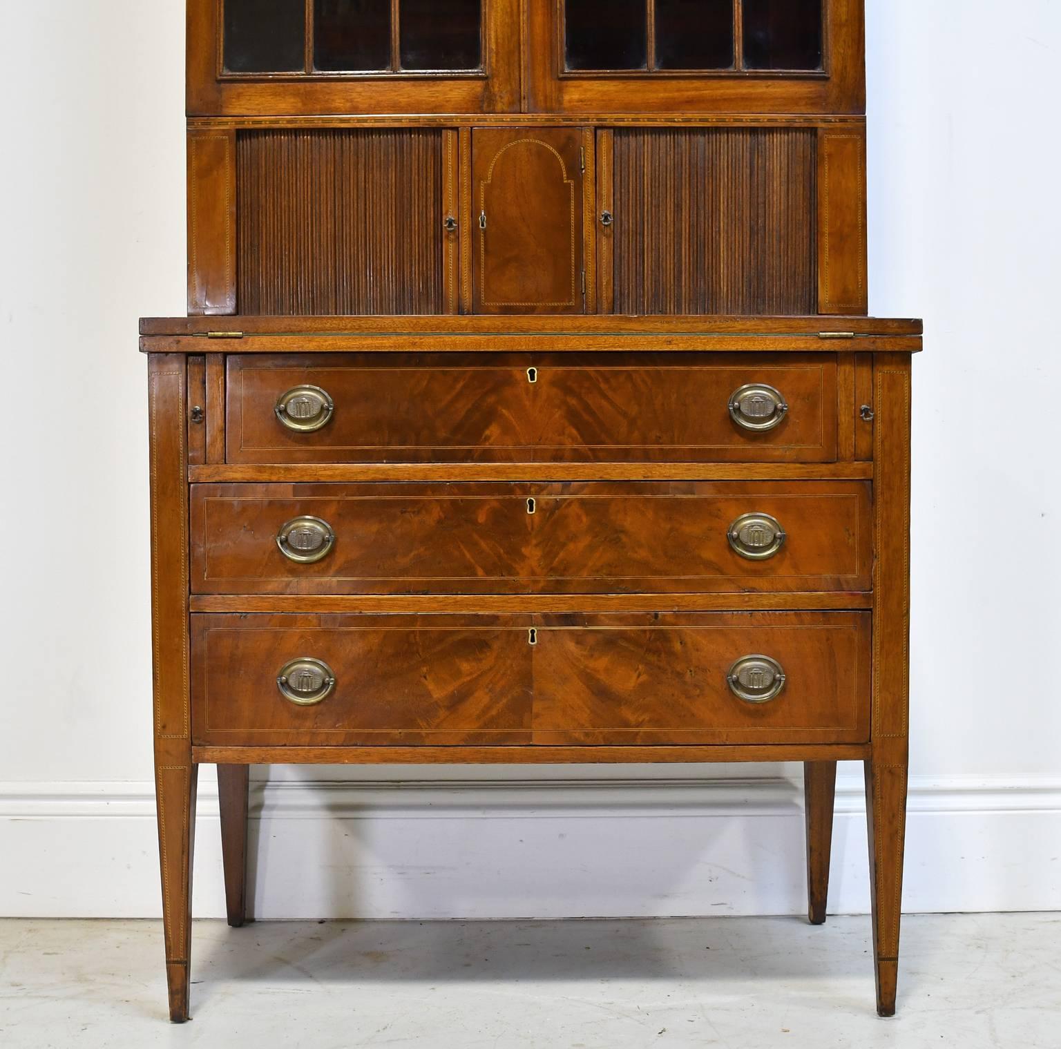 Kingwood Massachusetts Federal Hepplewhite Secretary with Bookcase in Mahogany