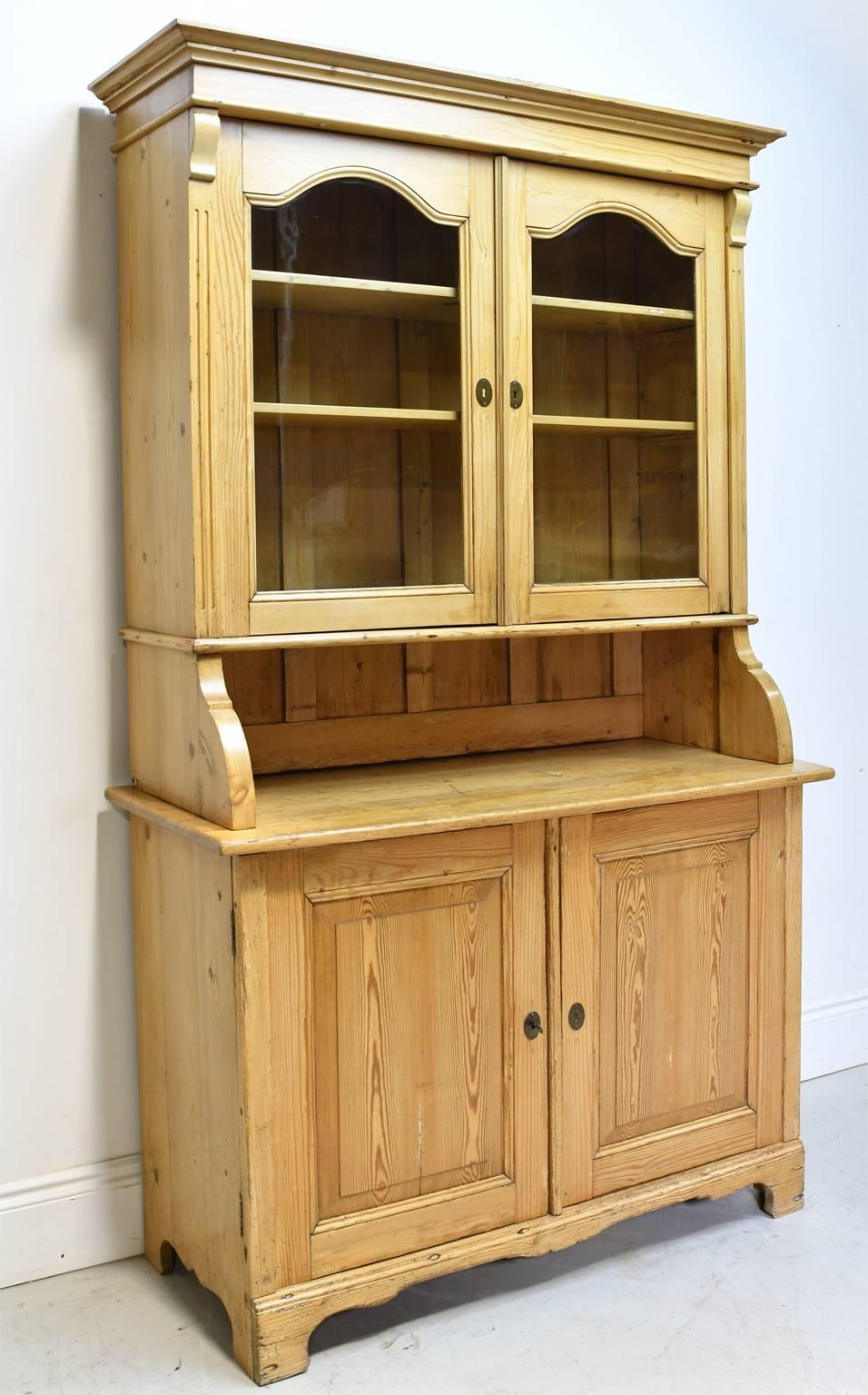 Country North German Pine Hutch with a Flight of Interior Drawers and Original Glass
