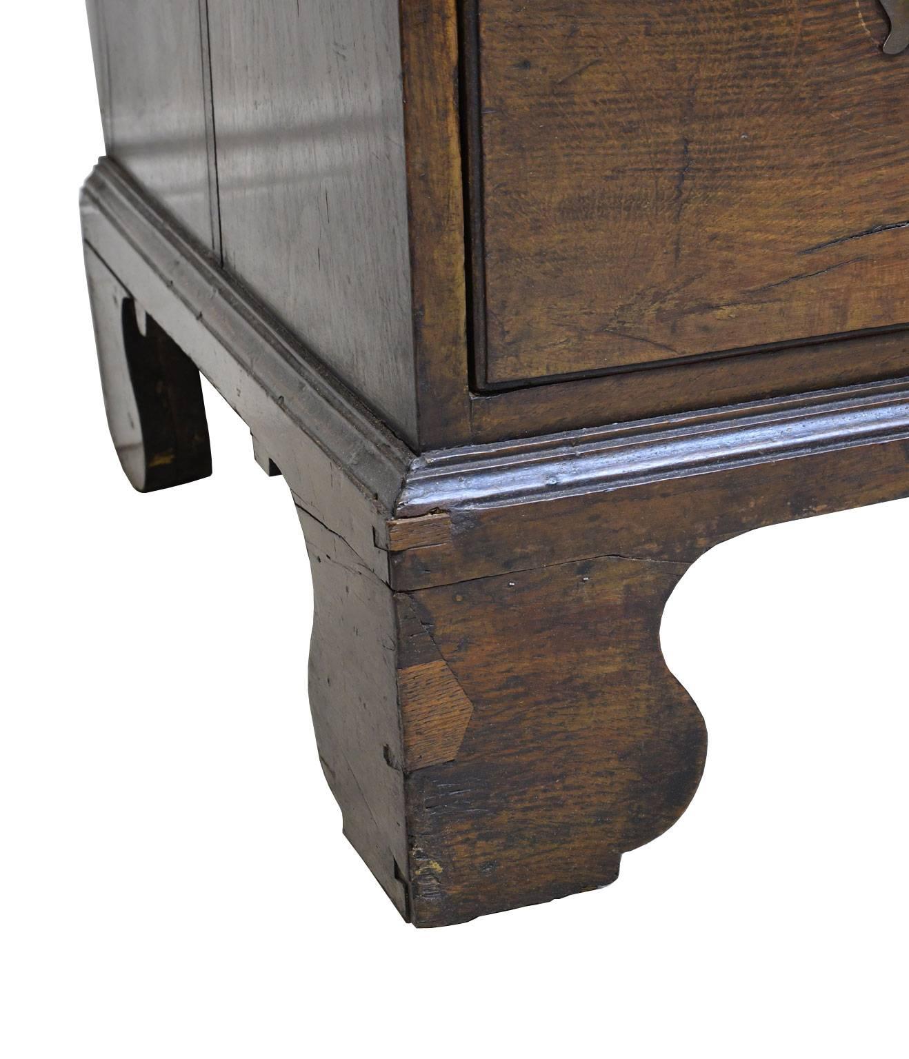 18th Century English George III Chest on Chest in Oak with Pull Out Secretary 2