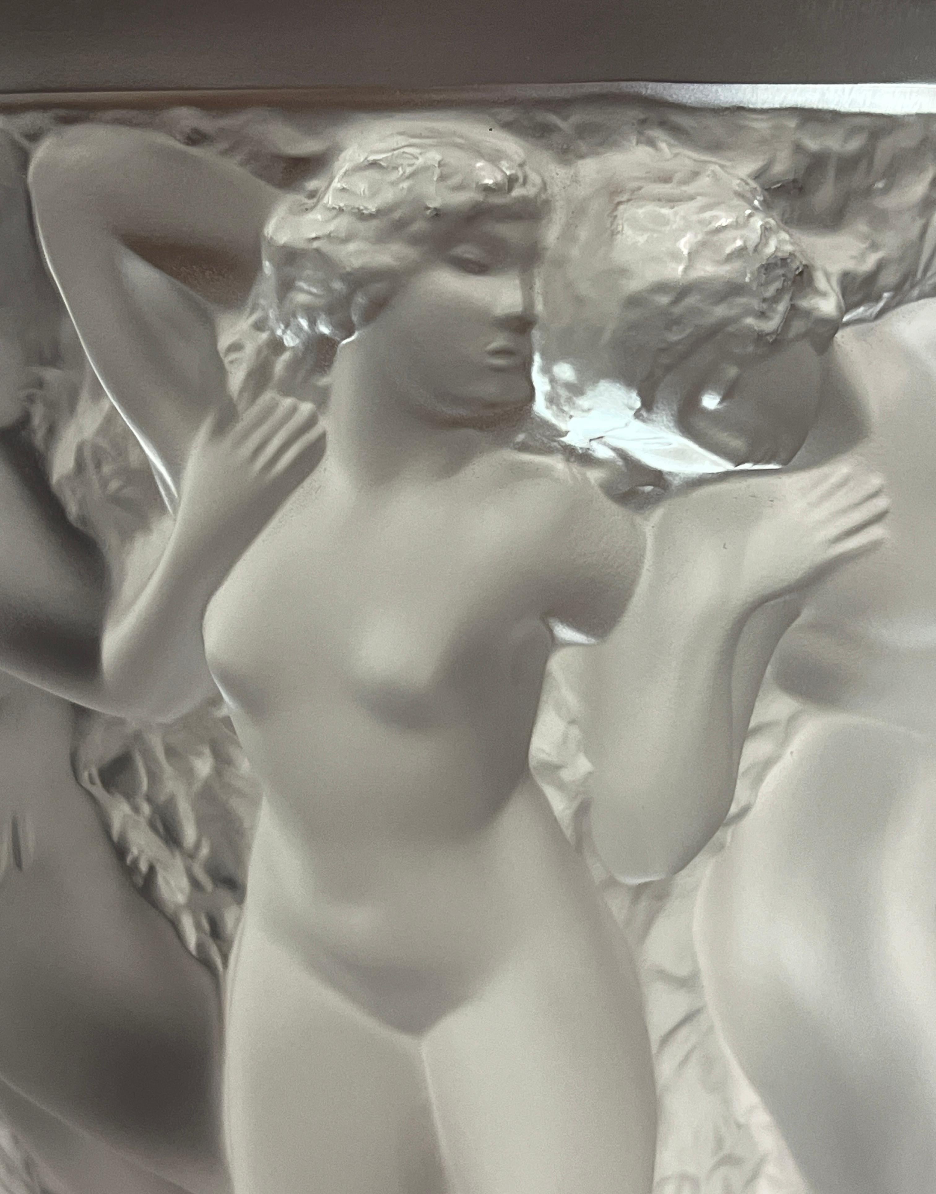Grande vaso scultura di cristallo Lalique Bacchantes in vendita 4