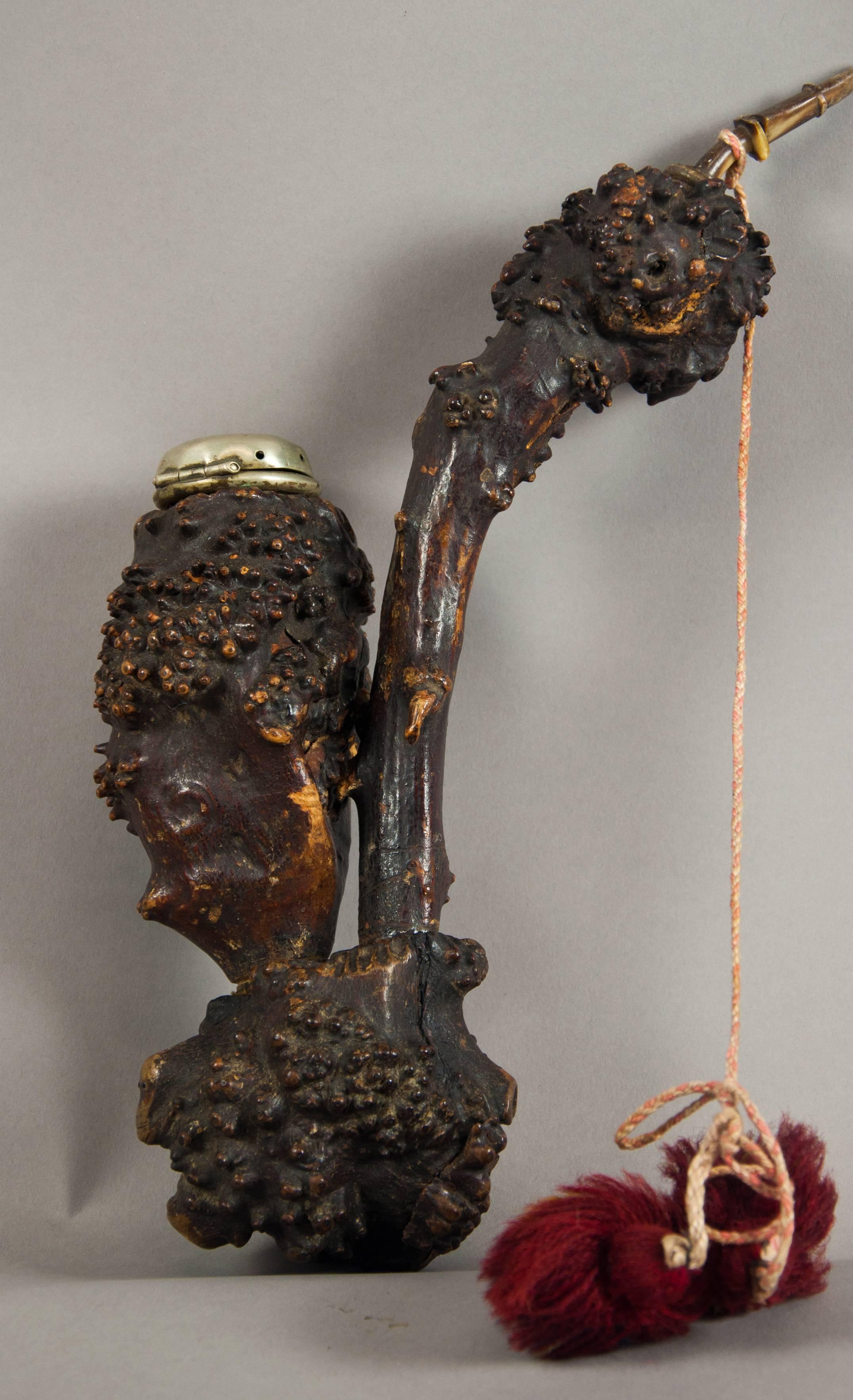 Large Black Forest pipe made of root wood, Germany, circa 1920.