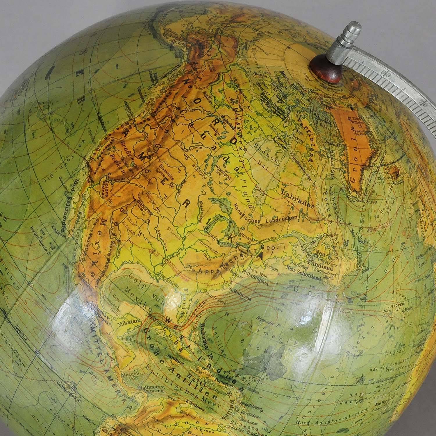 Antique Physical Earth Globe by Paul Raeth, Leipzig 3