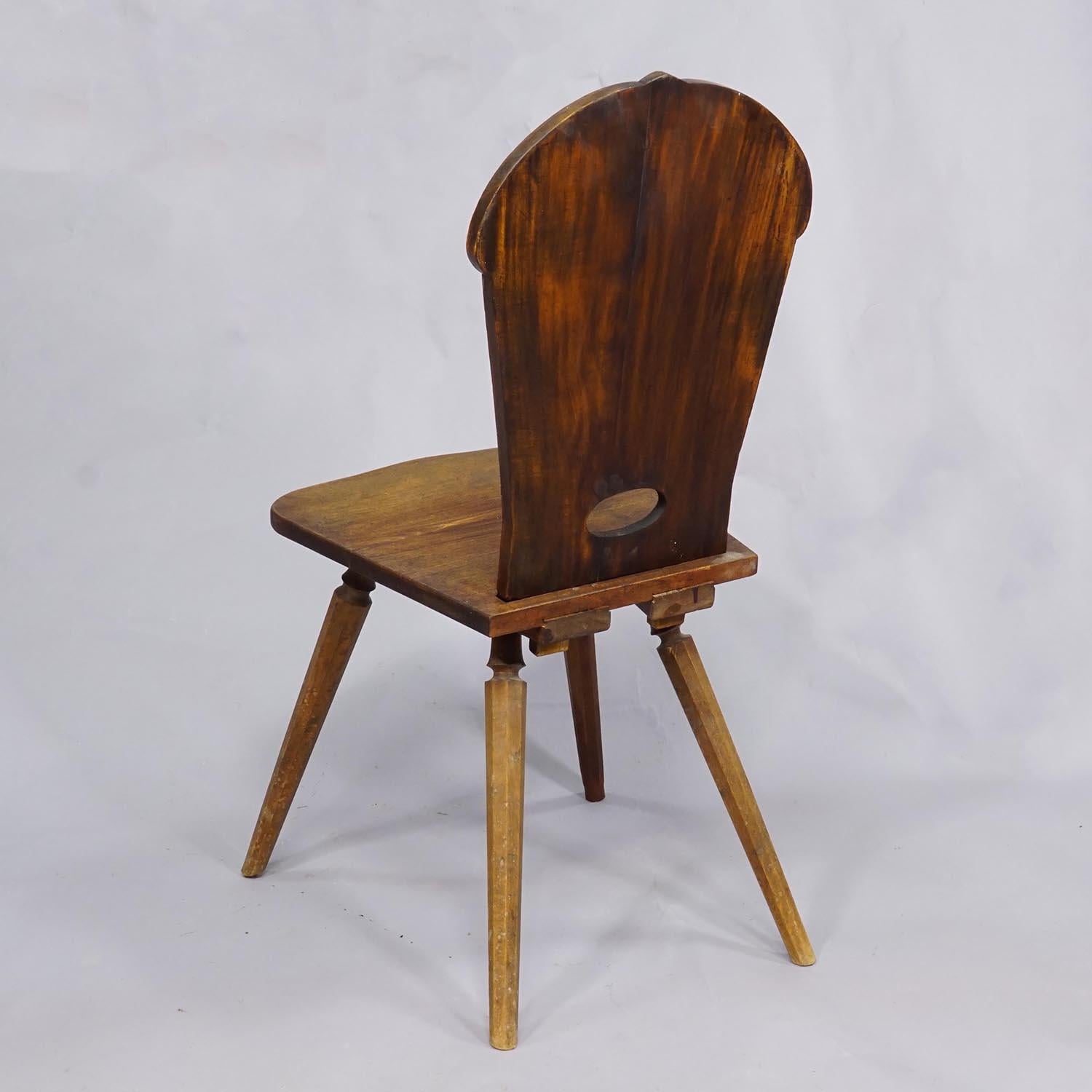 Silla bávara de madera tallada ca. 1900 Alemán en venta