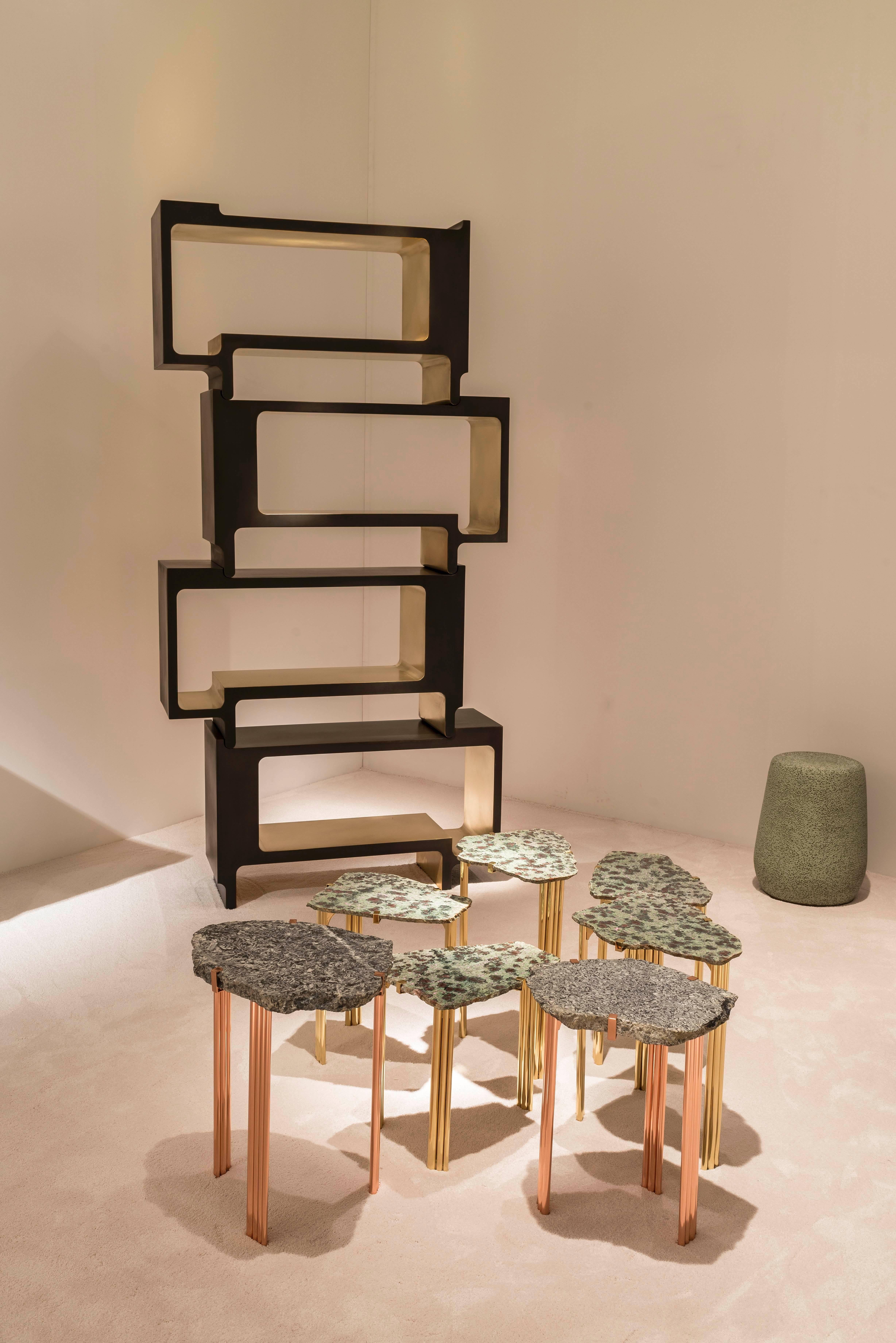 „Xiangsheng II Regaleinheit“, ein modulares Bronze-Bücherregal und Raumteiler im Zustand „Neu“ im Angebot in Paris, FR