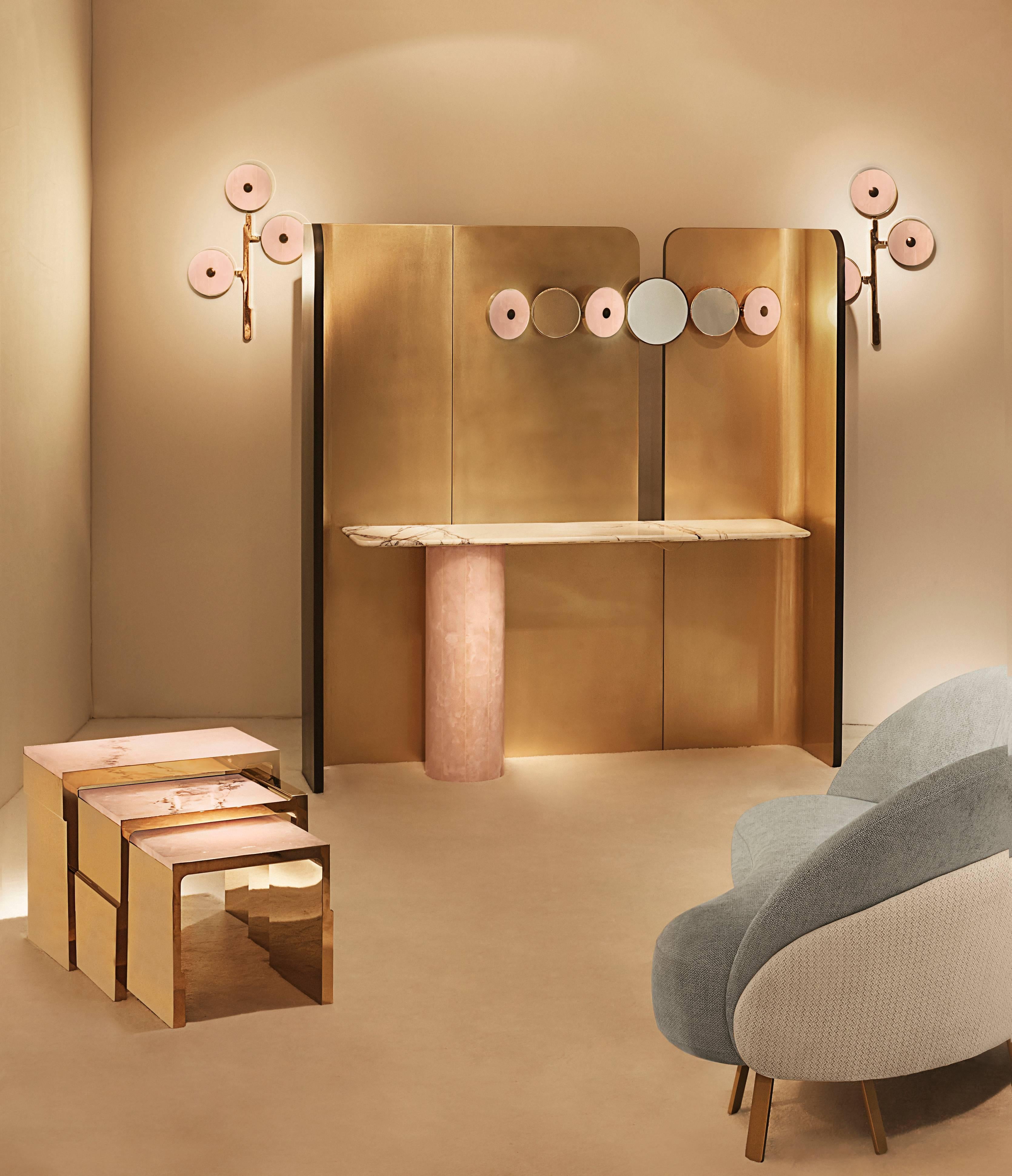 'Jinshi' Dreiteiliges Set aus drei Tischen aus rosa Jade (Edelstahl) im Angebot