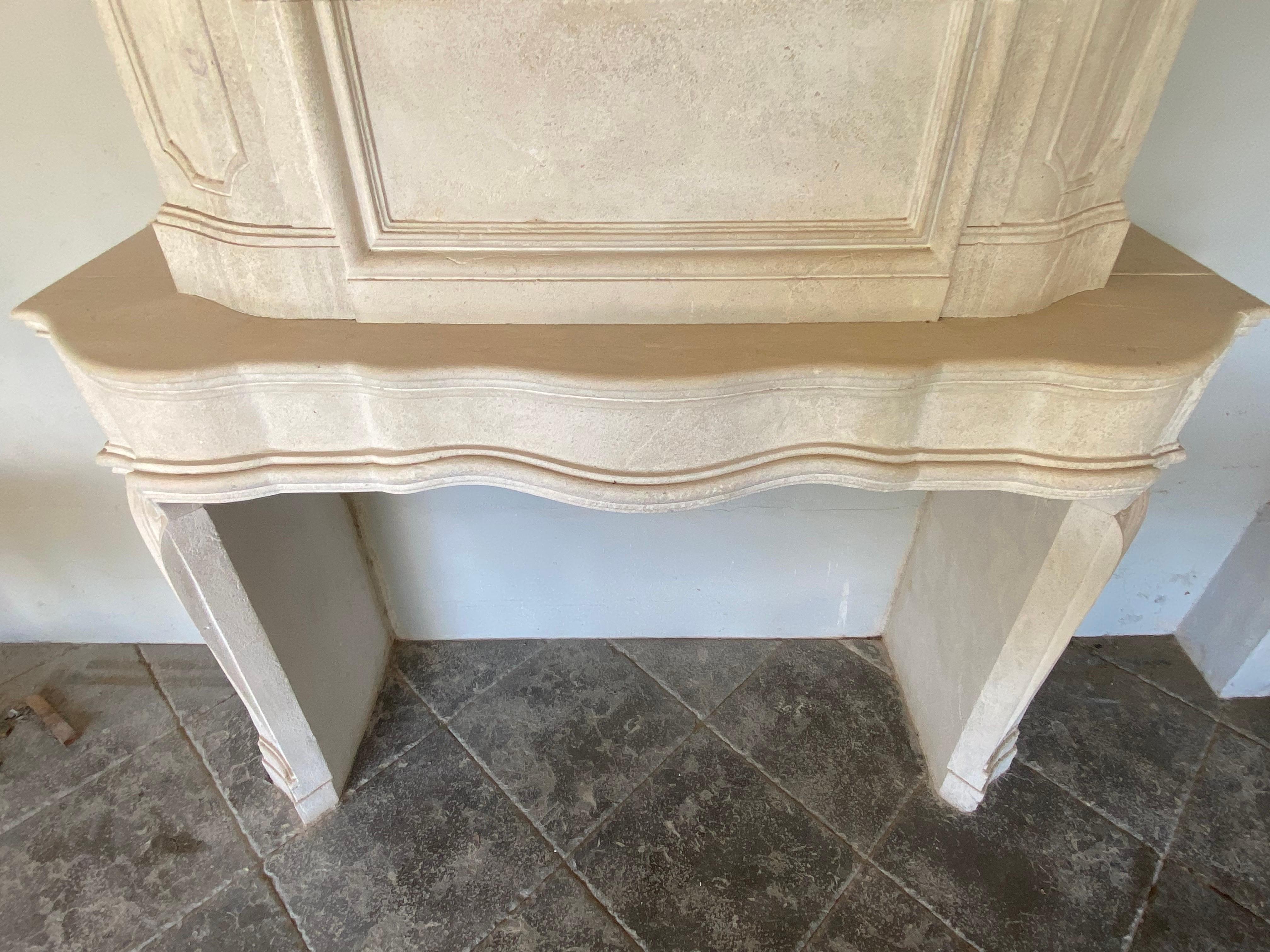 Late 20th century Re-edition Louis XIV style fireplace aged limestone For Sale 6