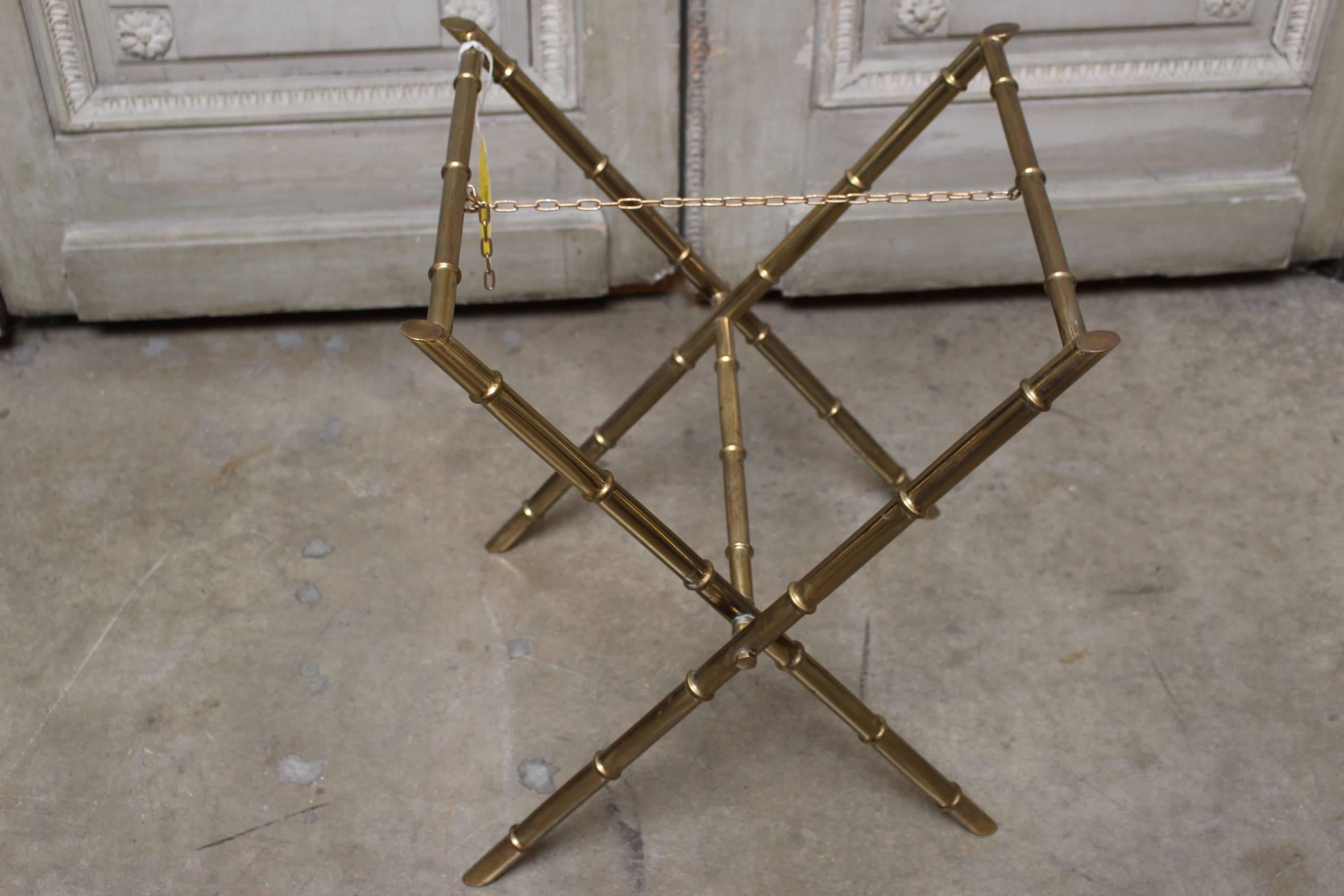 French Brass and Burled Walnut Adjustable Cocktail or Side Table In Good Condition In Dallas, TX