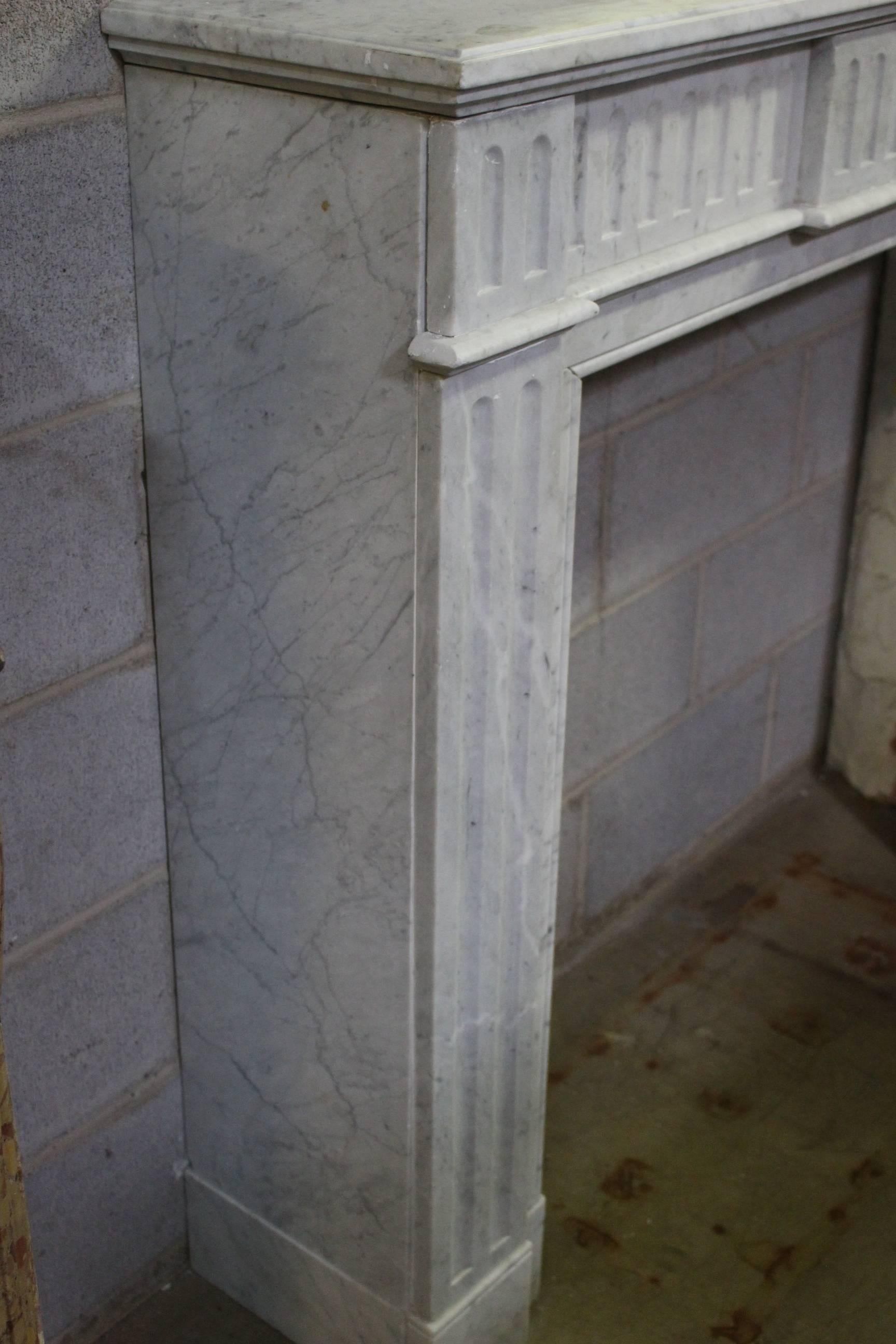 French Louis XVI Style White Marble Mantel In Good Condition In Dallas, TX