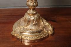 Paire de grands candélabres français de style Louis XV du 19ème siècle en or et bronze doré