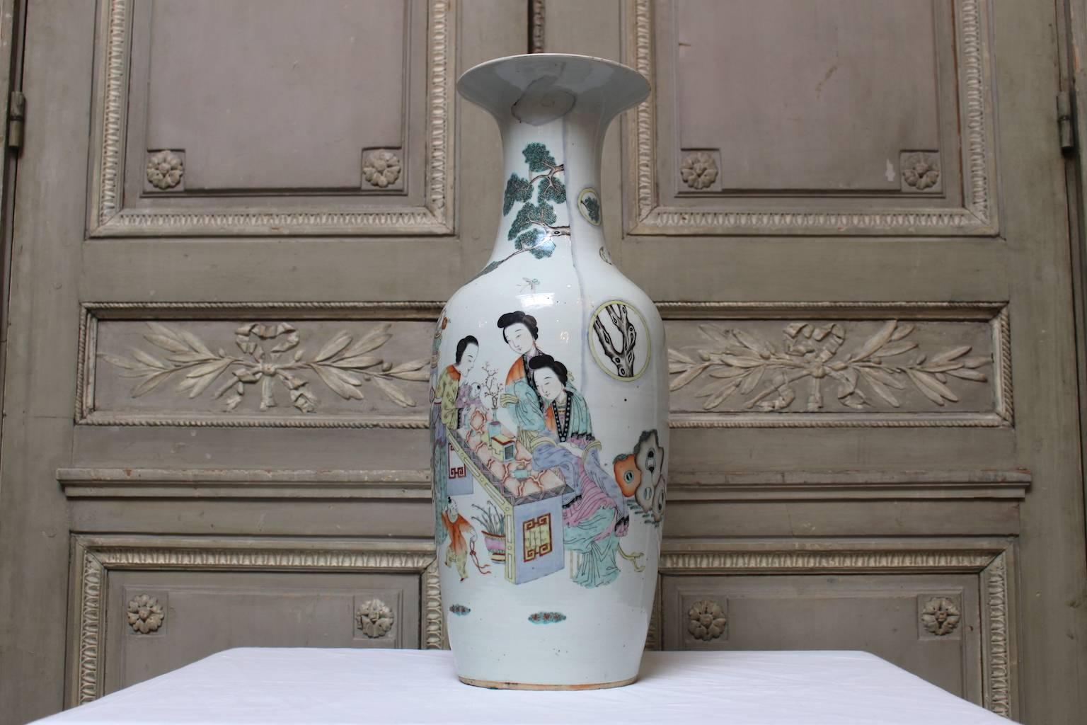 Qing  Grand vase en porcelaine chinoise en vente