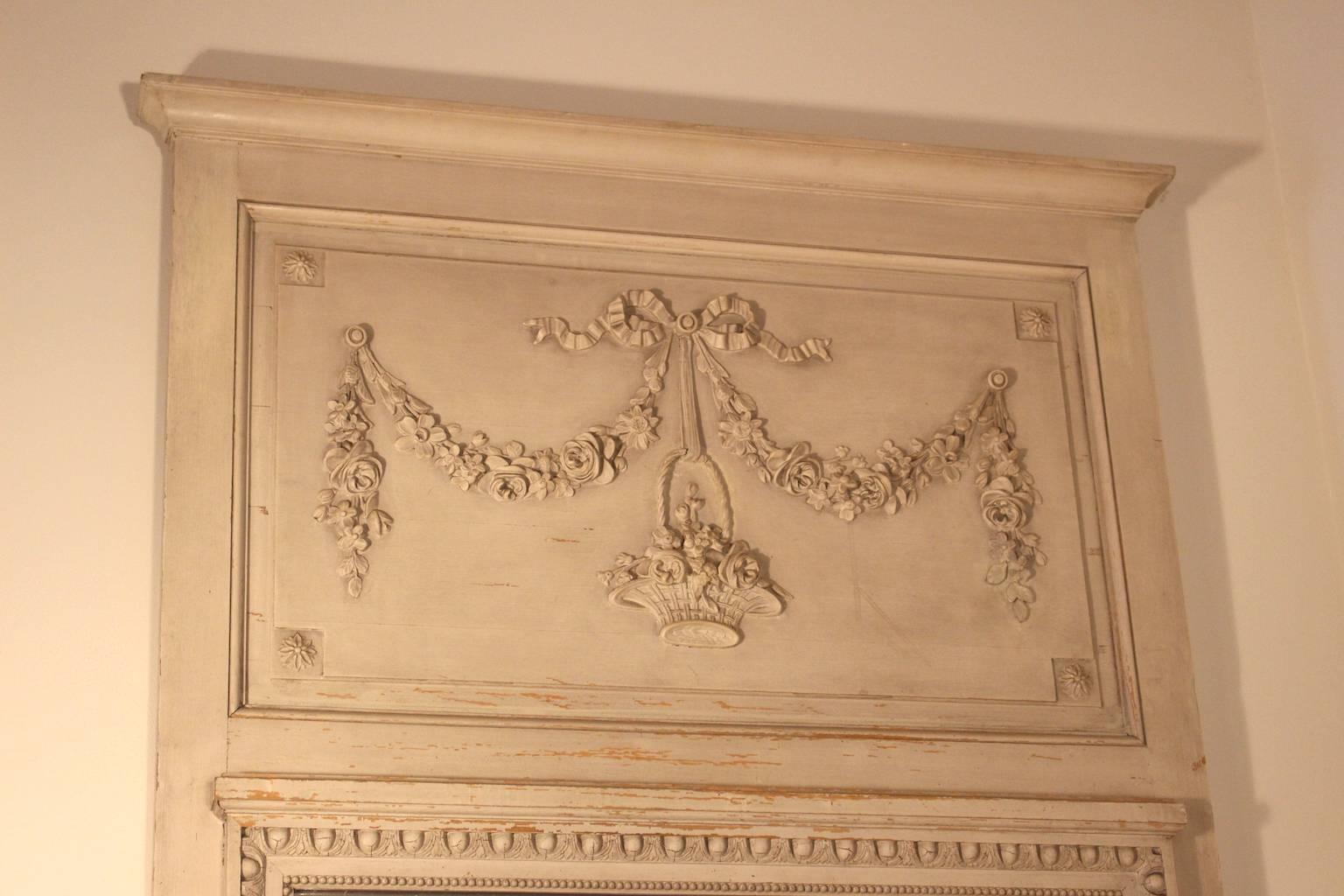 French Louis XVI Style Trumeau Mirror with a Painted Finish In Good Condition In Dallas, TX