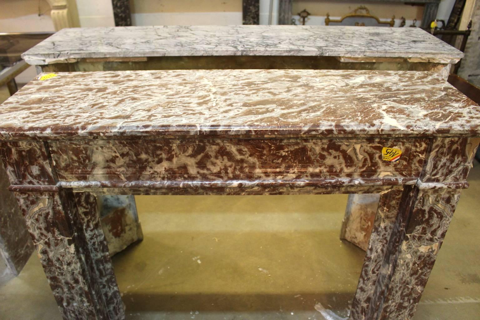 French Louis XVI Style Marble Mantel In Good Condition In Dallas, TX