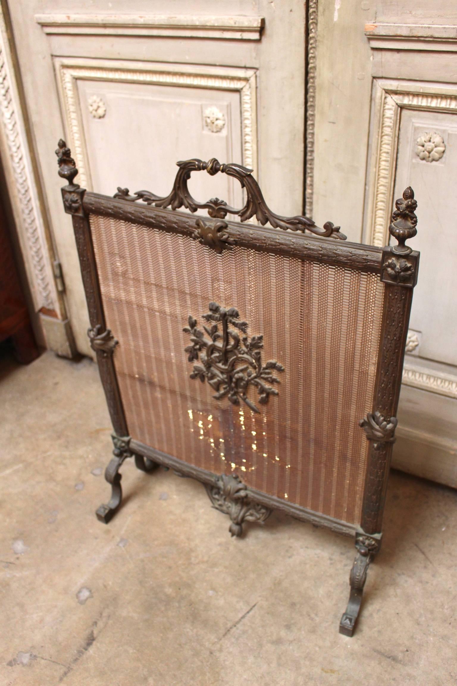 French Louis XVI Style Bronze Firescreen with Lyre Design For Sale 2