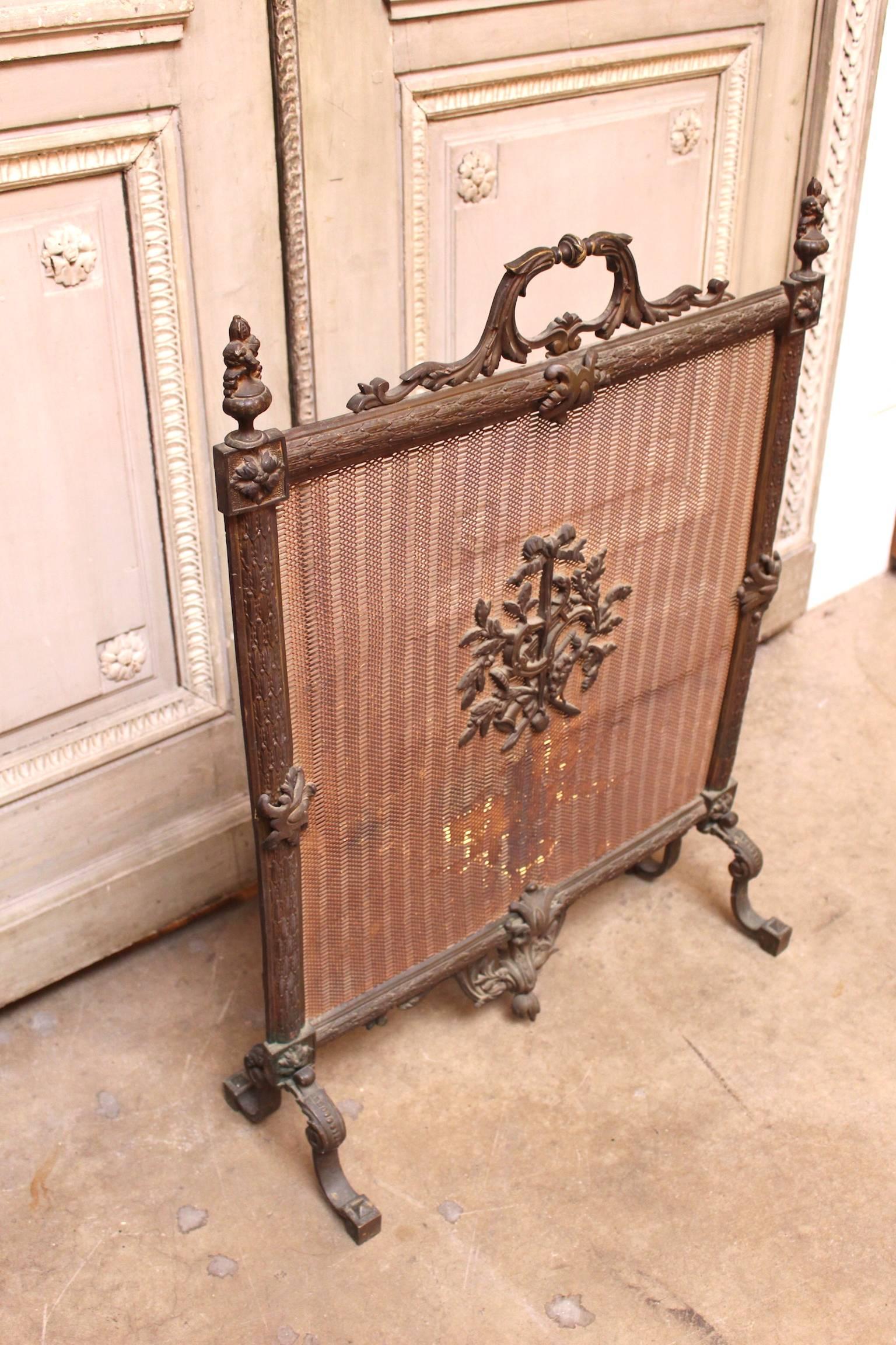 French Louis XVI Style Bronze Firescreen with Lyre Design For Sale 3