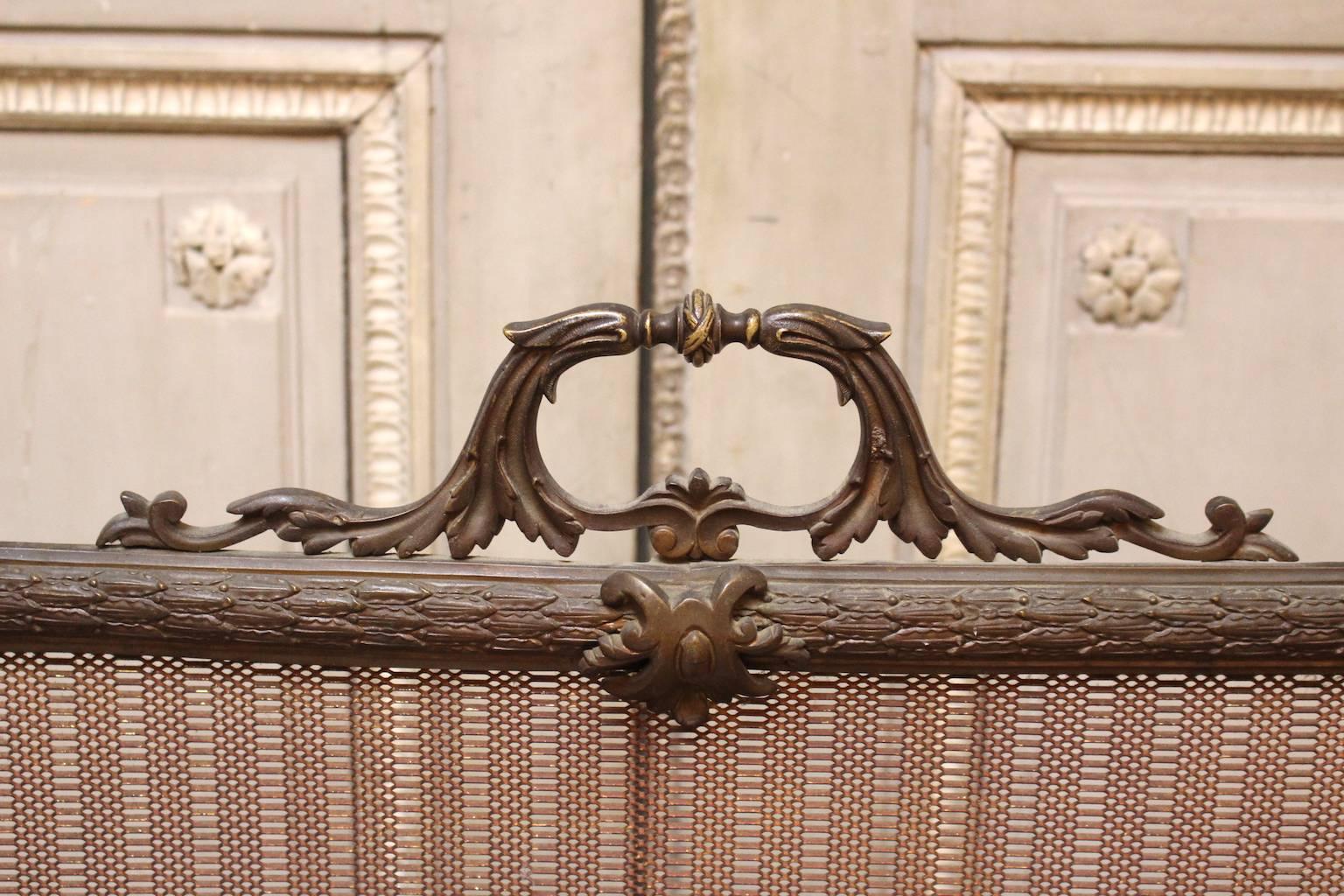 French Louis XVI Style Bronze Firescreen with Lyre Design For Sale 4