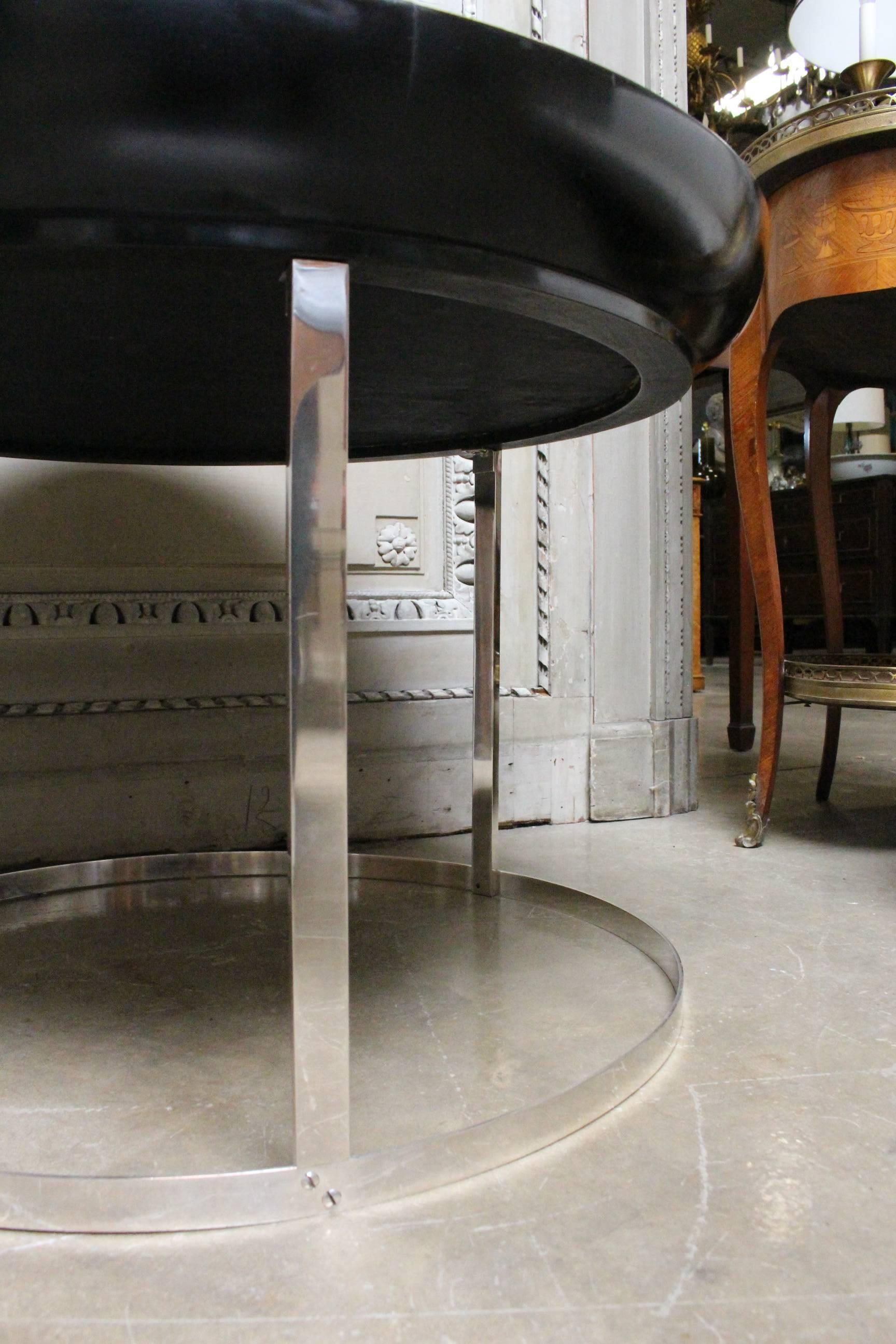 French Round Modern Cocktail Table In Good Condition For Sale In Dallas, TX