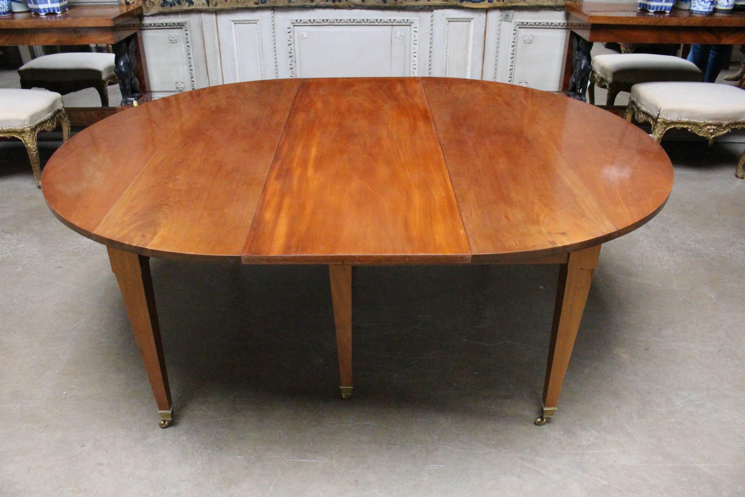 19th Century French Louis XVI Mahogany Extension Dining Table