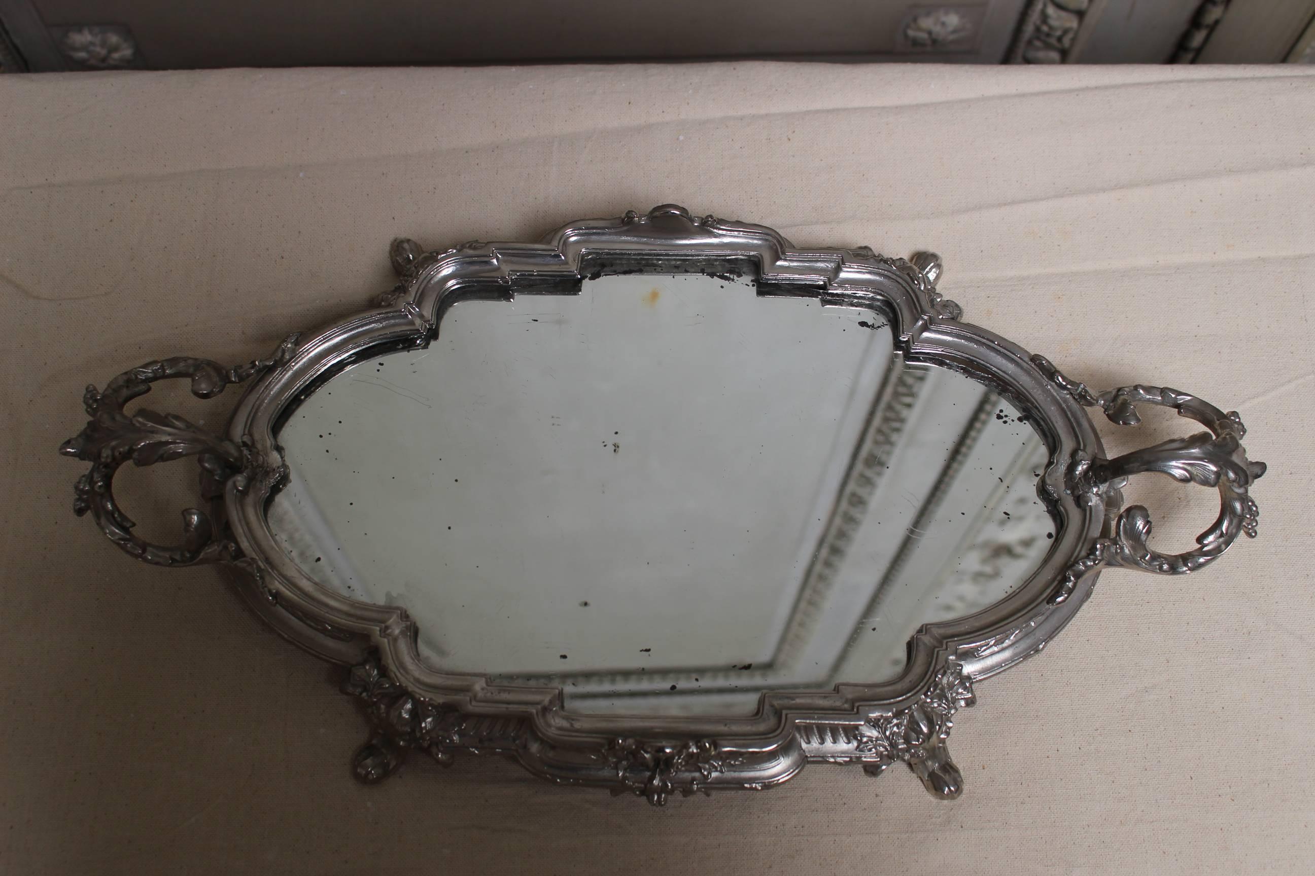 French Louis XVI Style Silvered Metal Jardiniere and Plateau In Good Condition For Sale In Dallas, TX