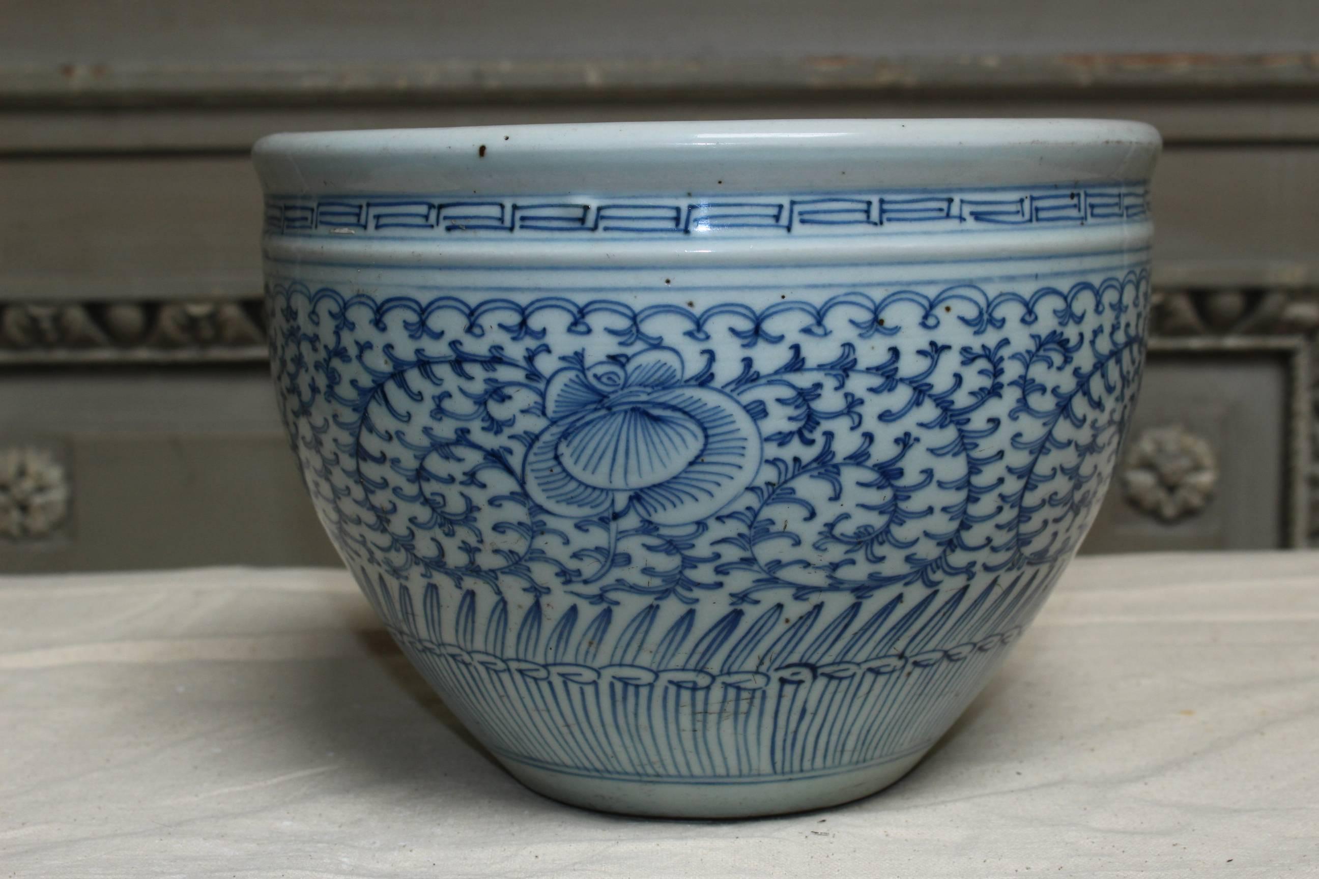 An antique Chinese porcelain blue and white jardinière.
