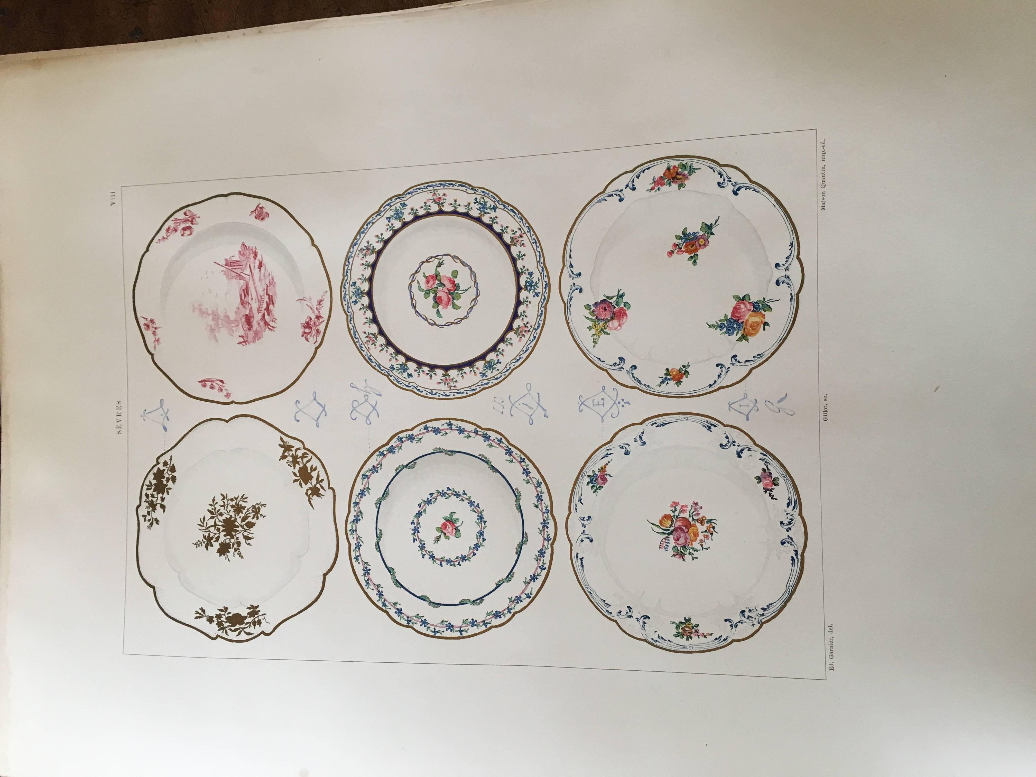 Papier  36 assiettes colorées et dorées à la main, 1891-Folio  Vases en porcelaine de Sèvres en vente