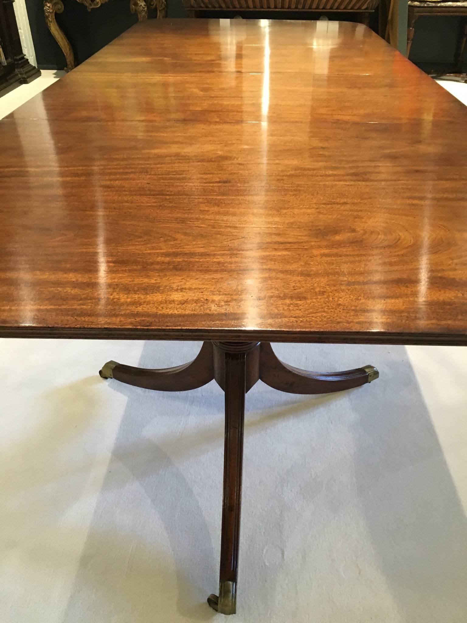English 19th Century Regency Mahogany Two Pedestal Dining Table of Good Size