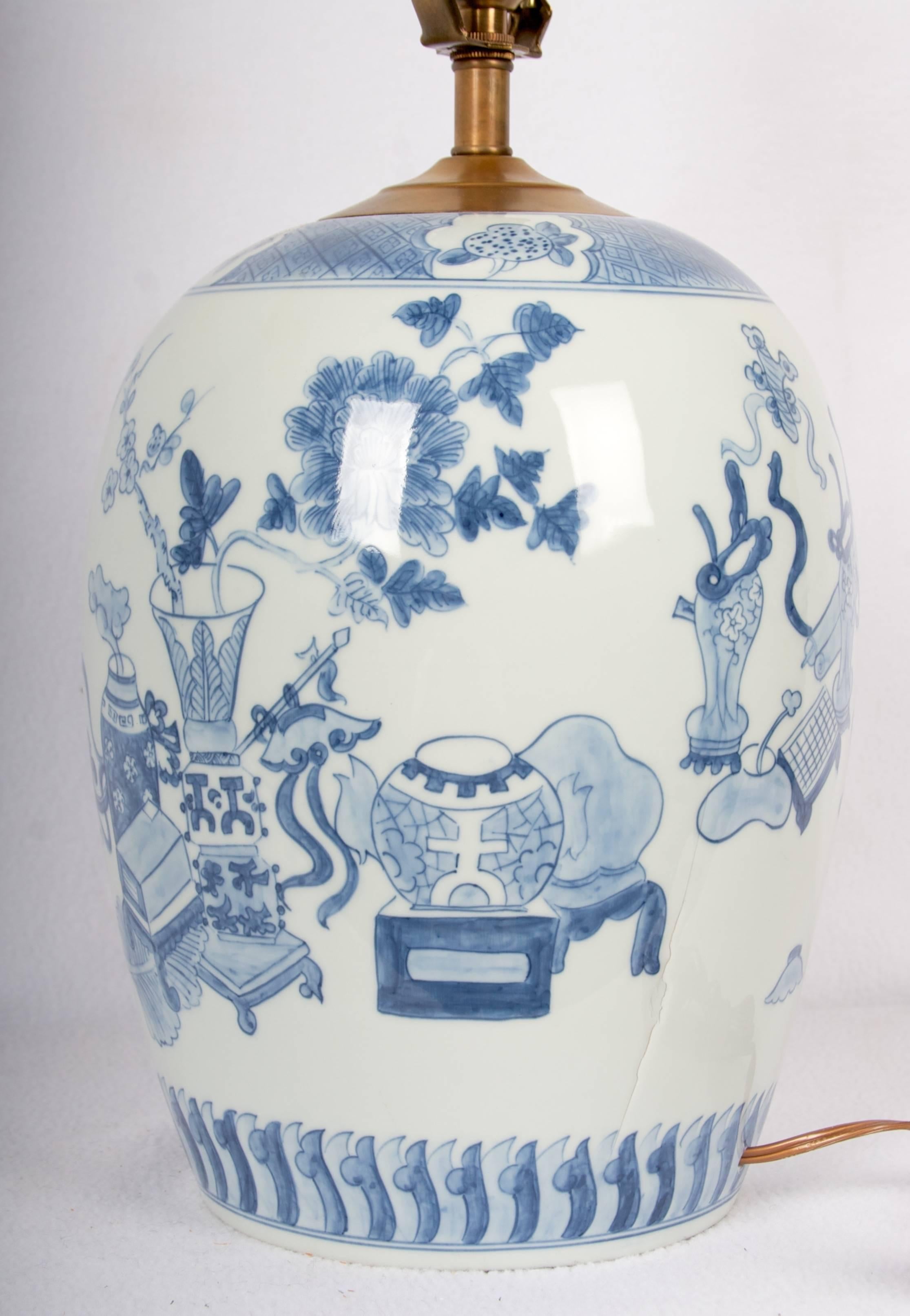Chinese Ribbon Decorated Blue and White Table Lamp