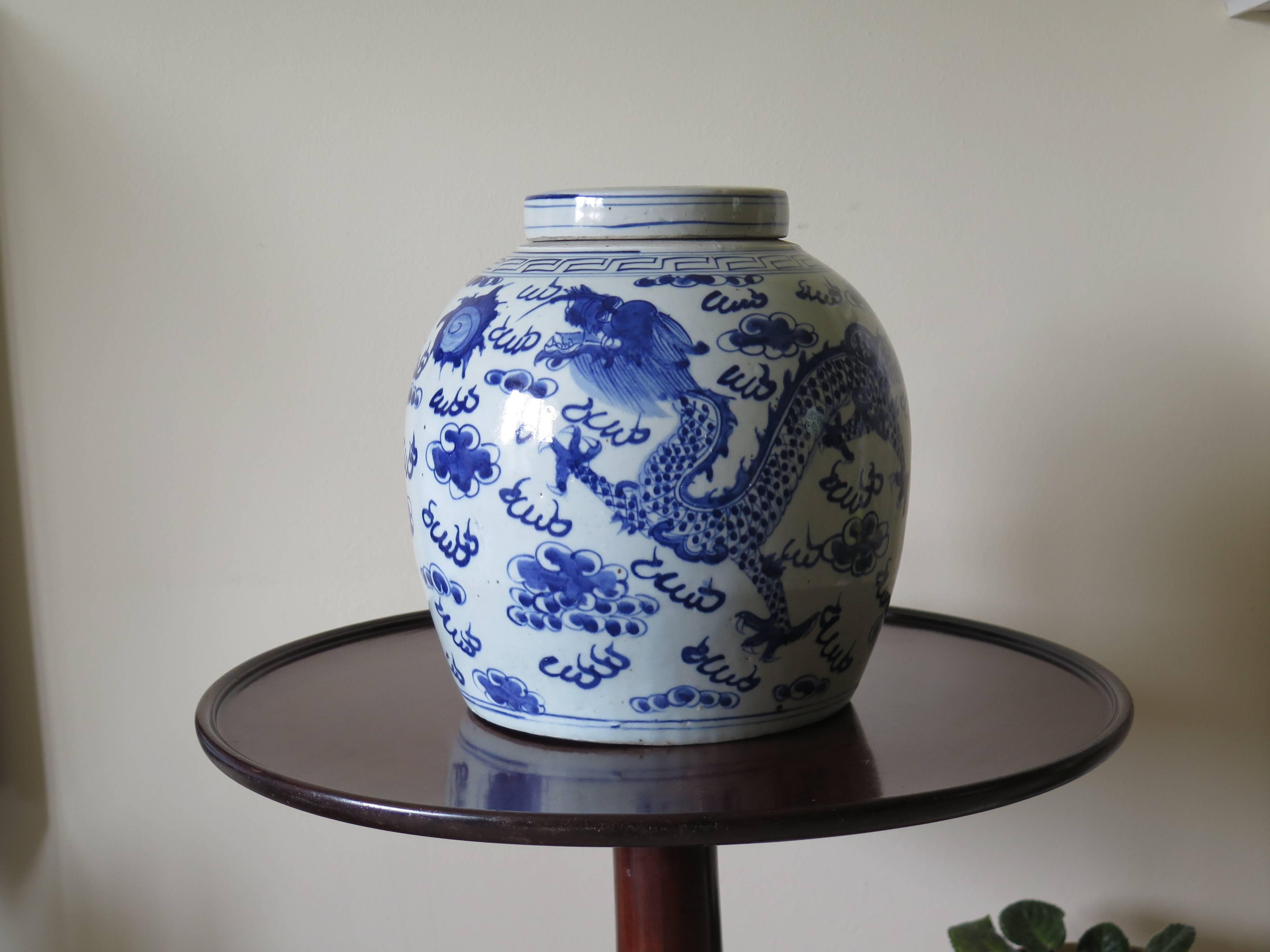 Hand-Painted Large Chinese Porcelain Lidded Jar Blue and White Dragons, Qing 19th Century