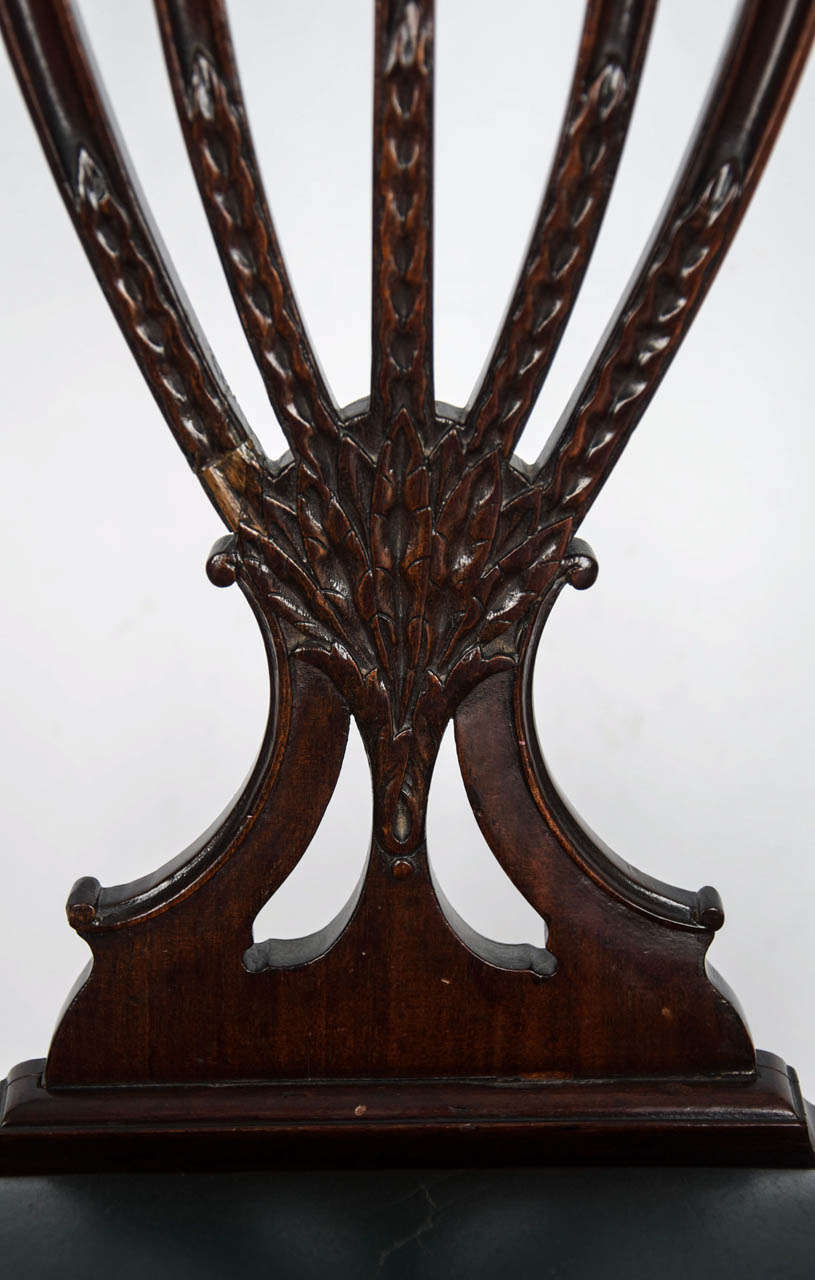 Georgian Armchair Green Leather Seat, English Hepplewhite circa 1785 For Sale 4