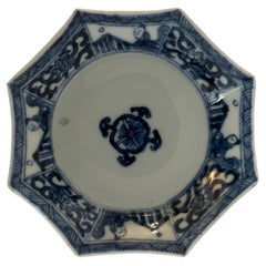 Chinese Kangxi period Porcelain Dish, Hand Painted figures, Circa 1700
