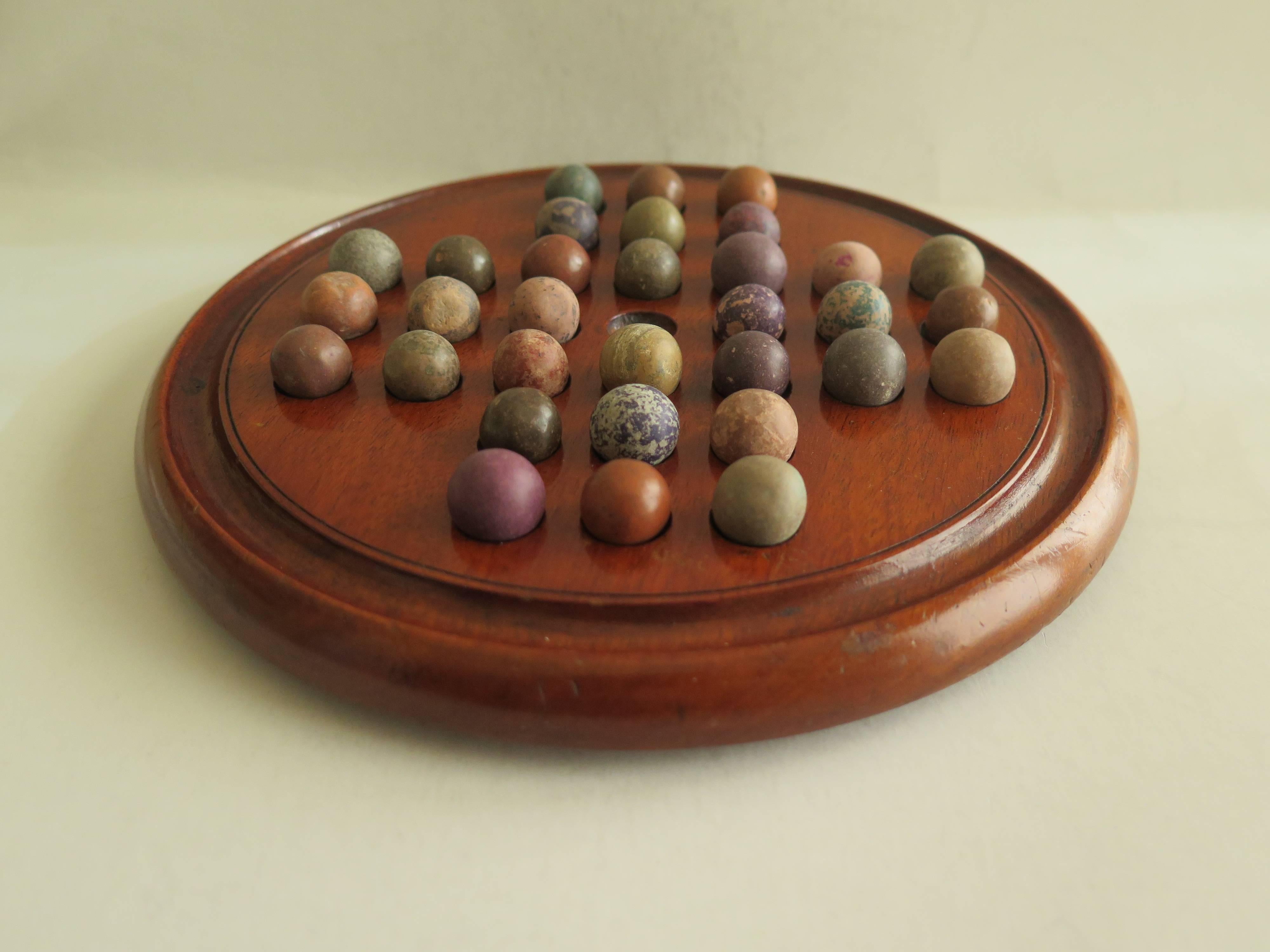 19th Century, Solitaire Marble Board Game, with 32 Handmade Marbles, circa 1880 In Excellent Condition In Lincoln, Lincolnshire