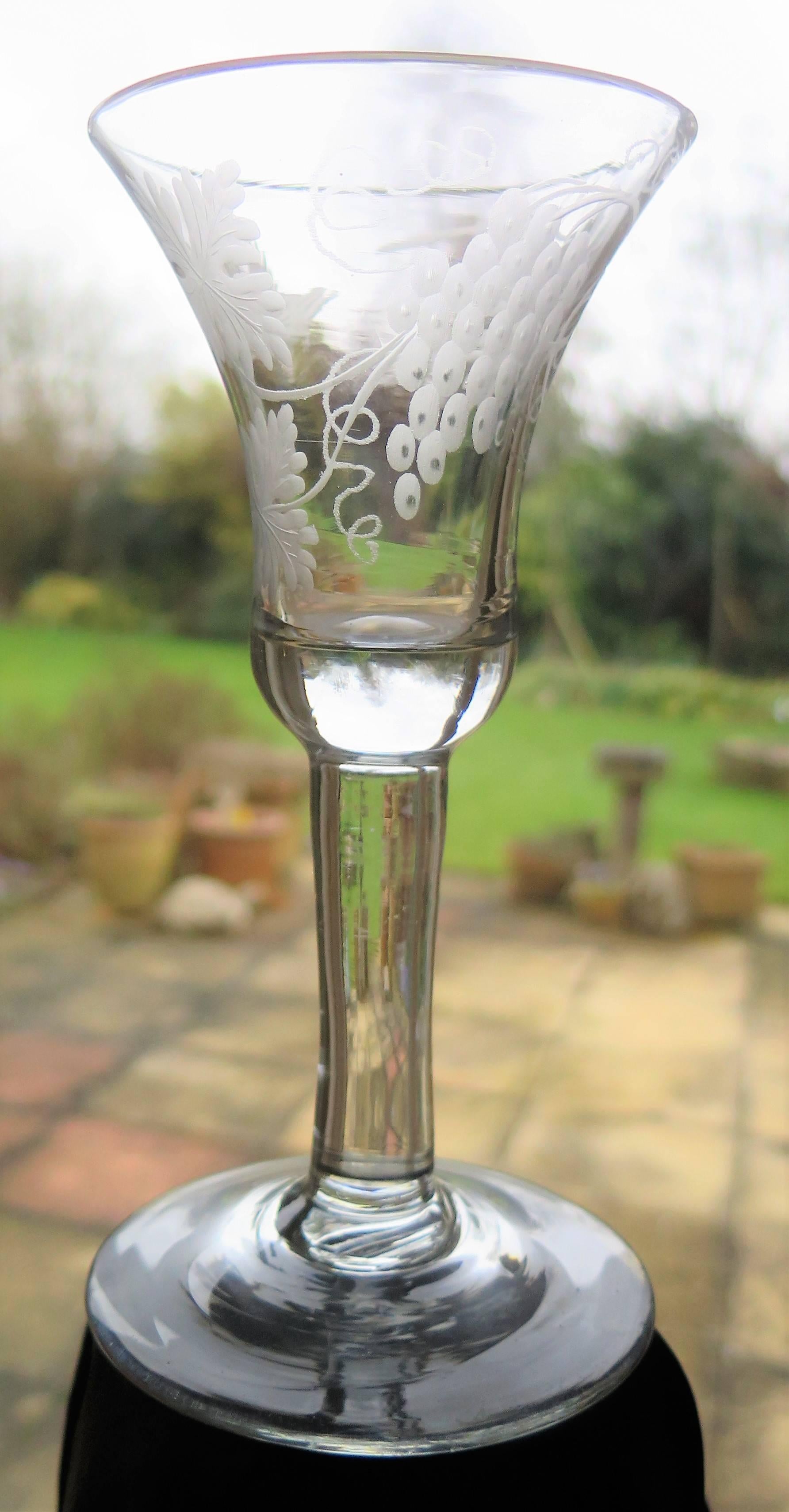 bell shaped drinking glasses