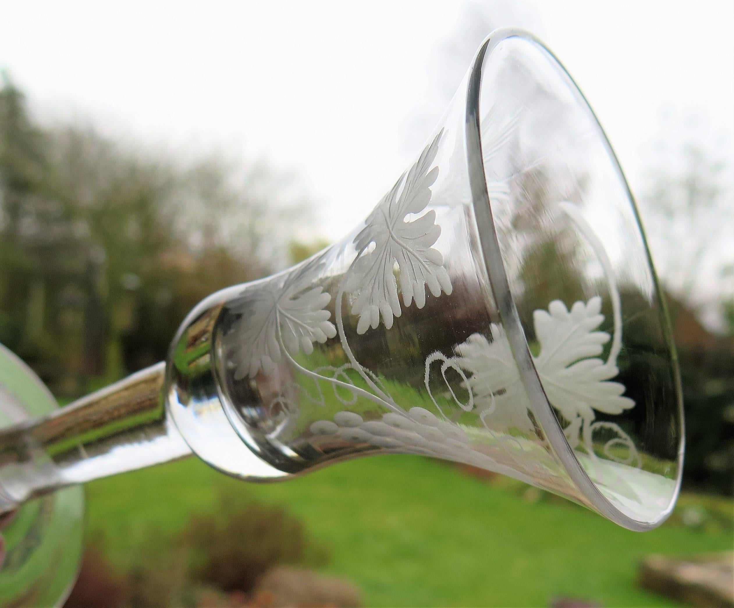 bell wine glass