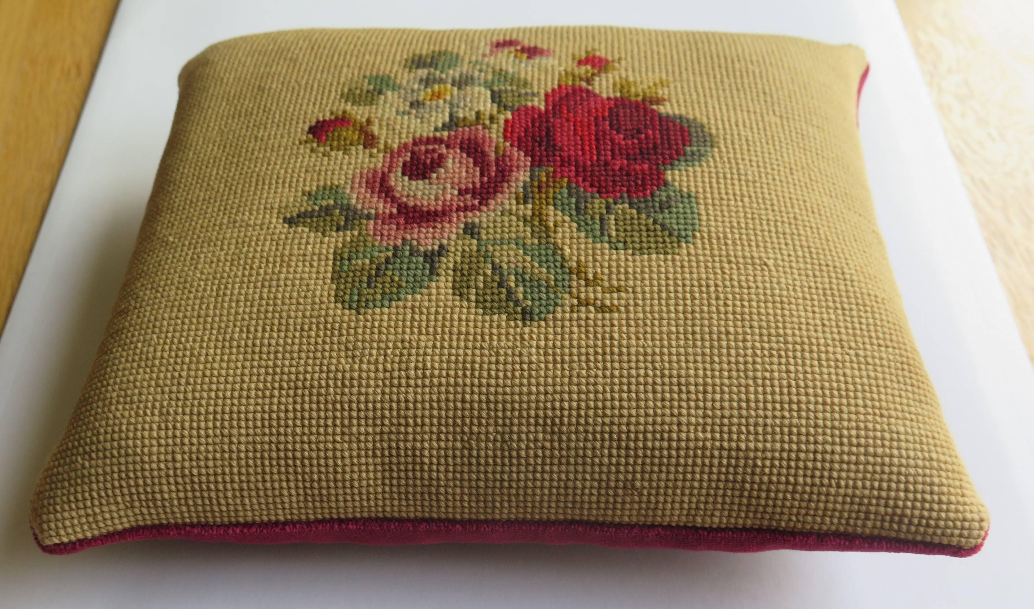 Late 19th Century Pillow or Cushion Needlepoint tapestry Art-Nouveau Design In Good Condition In Lincoln, Lincolnshire