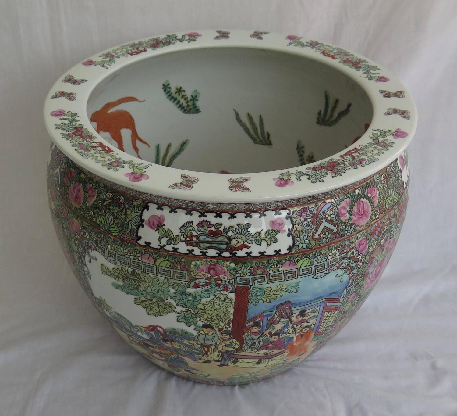 Large CHINESE Porcelain Fish Bowl or JARDINIE ̀RE, Famille Rose