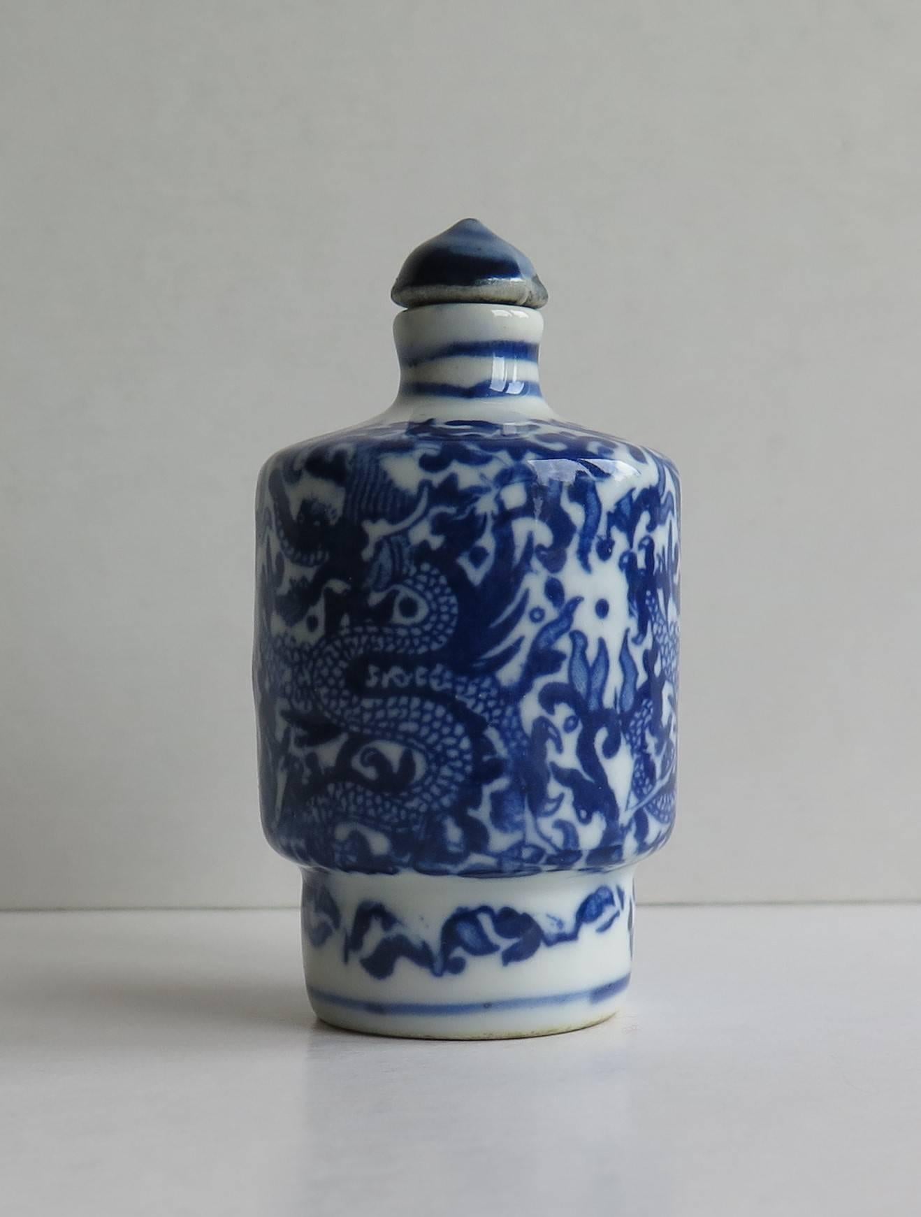 20th Century Chinese Porcelain Snuff Bottle Blue and White Hand-Painted Dragons, circa 1925