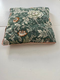 Woven Cushion or Pillow in William Morris Art Nouveau Floral style, 20th Century