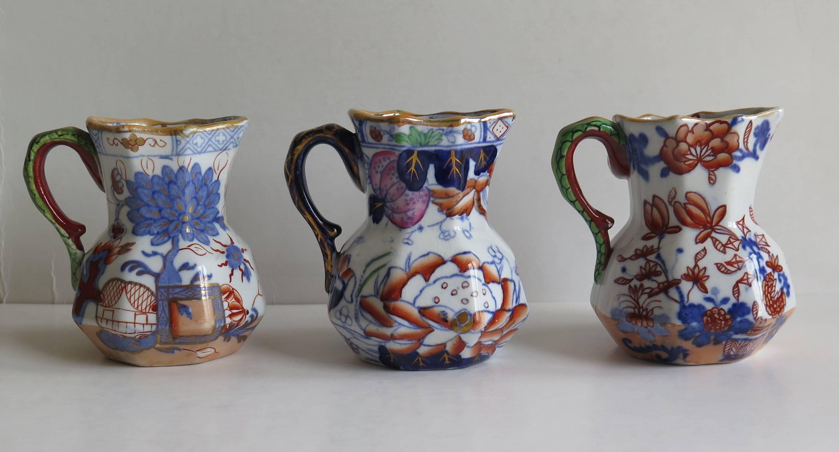 Chinoiserie Mason's Ironstone Harlequin Set of THREE Small Jugs or Pitchers, Mid 19th C.