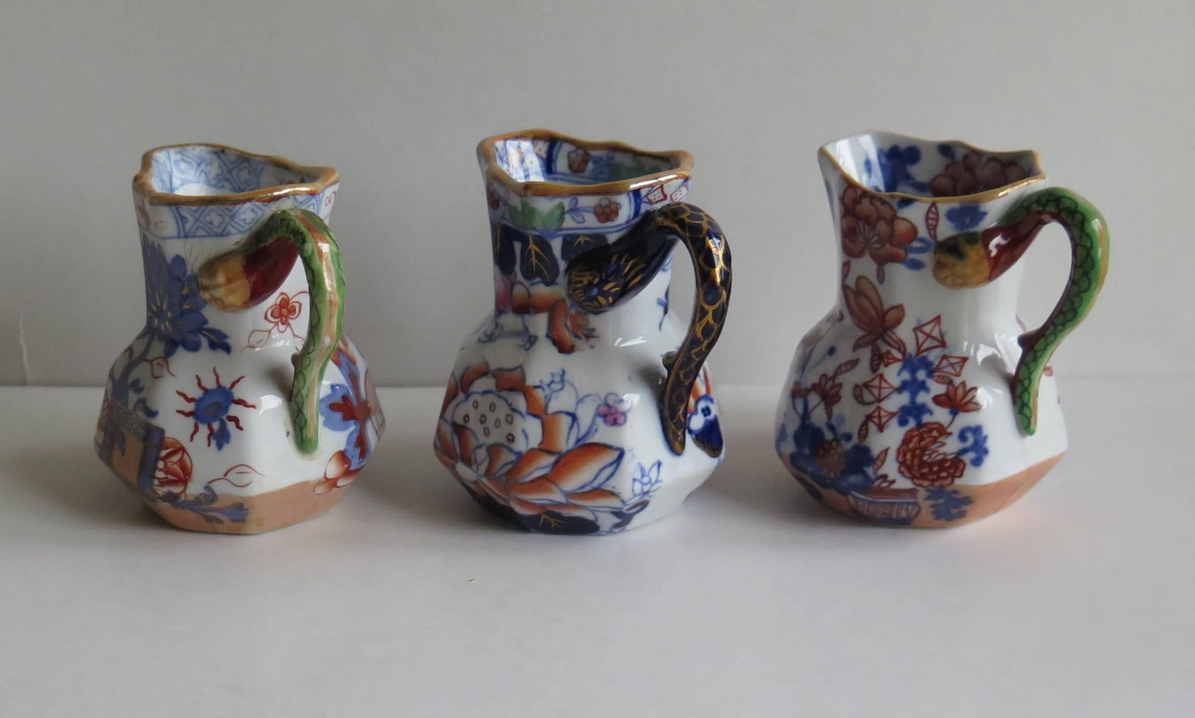 Mason's Ironstone Harlequin Set of THREE Small Jugs or Pitchers, Mid 19th C. In Good Condition In Lincoln, Lincolnshire