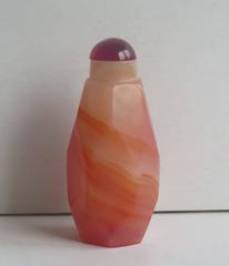 Chinese Snuff Bottle Natural Salmon-Red Agate Hand-Carved Facets, circa 1940
