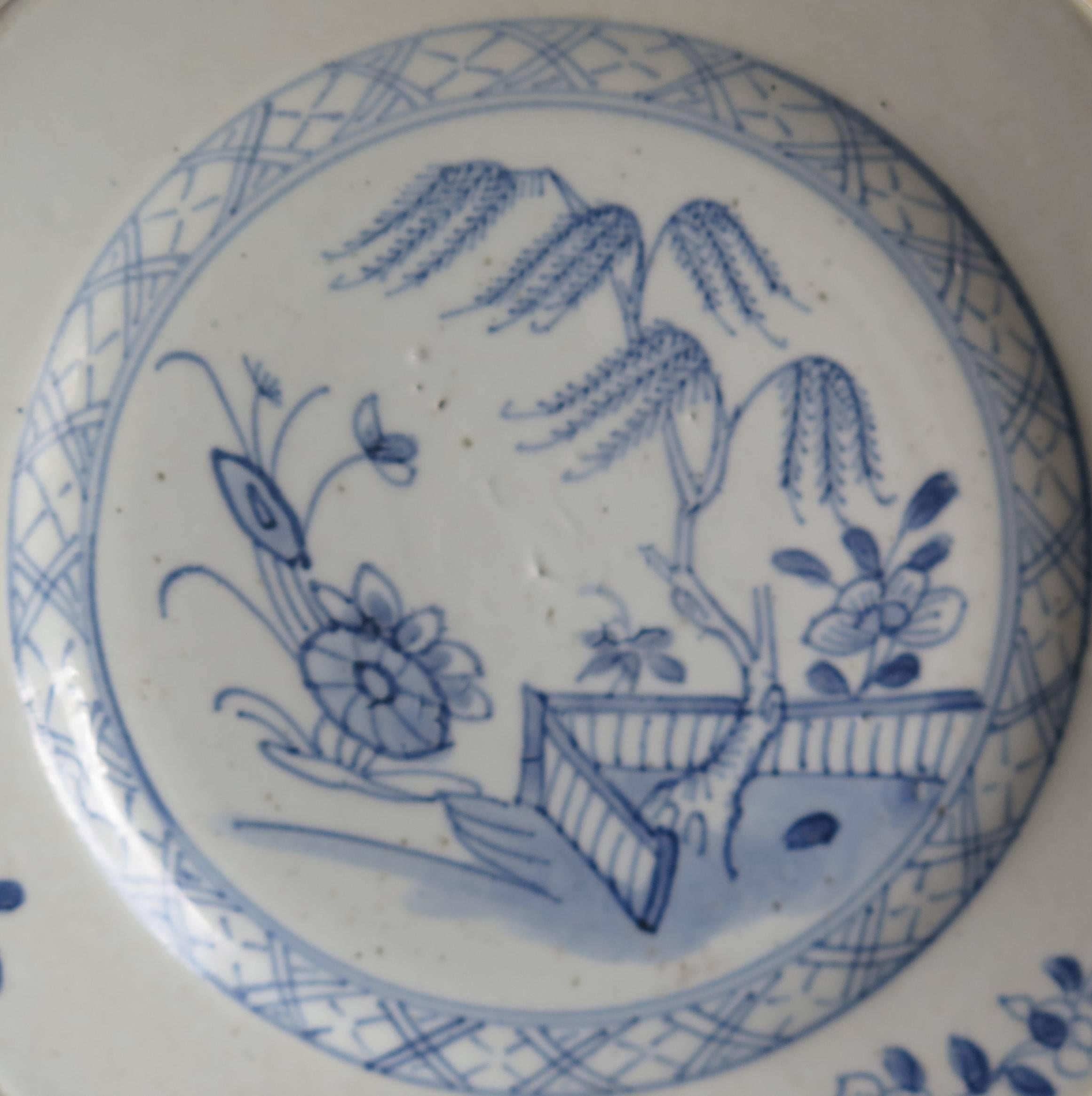 18th Century, Chinese Porcelain Side Plate, Blue and White, Hand-Painted In Good Condition In Lincoln, Lincolnshire